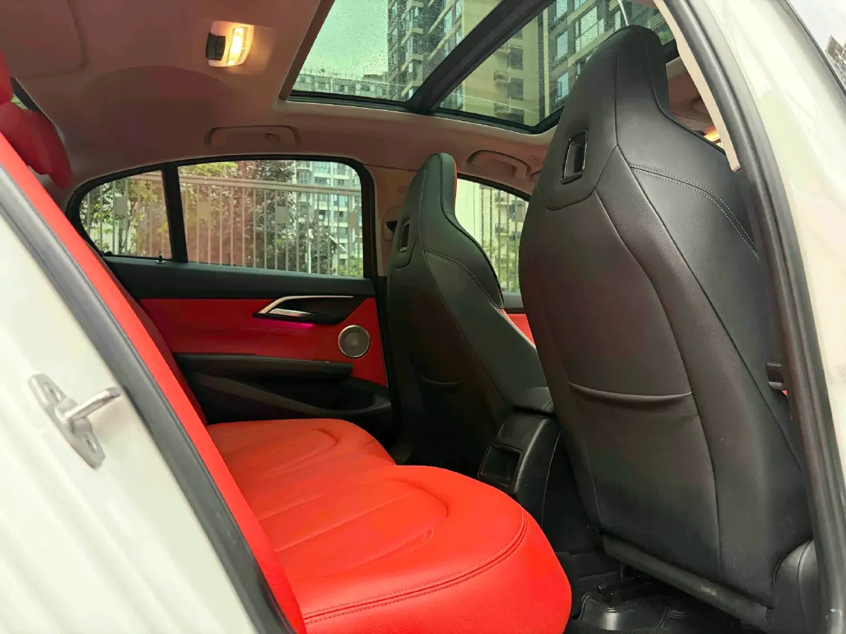 2023 BMW 1 Series 2.0T 178HP L4 7DCT,autocango,china used car exporter,china ev exporter,chinese used car exporter,chinese used ev exporter