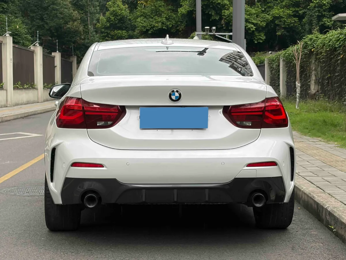 2023 BMW 1 Series 2.0T 178HP L4 7DCT,autocango,china used car exporter,china ev exporter,chinese used car exporter,chinese used ev exporter
