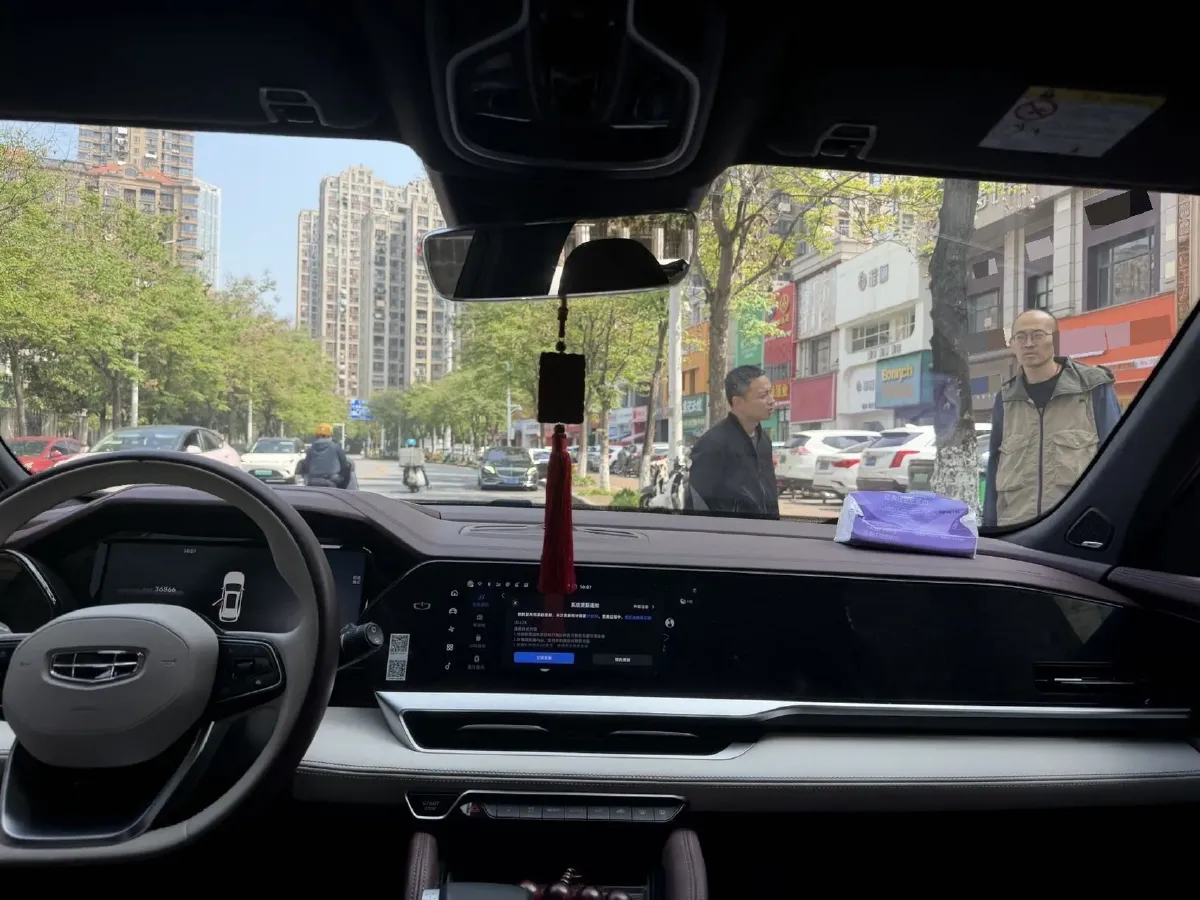 2021 Geely Monjaro 2.0T 218HP L4 7DCT,autocango,china used car exporter,china ev exporter,chinese used car exporter,chinese used ev exporter