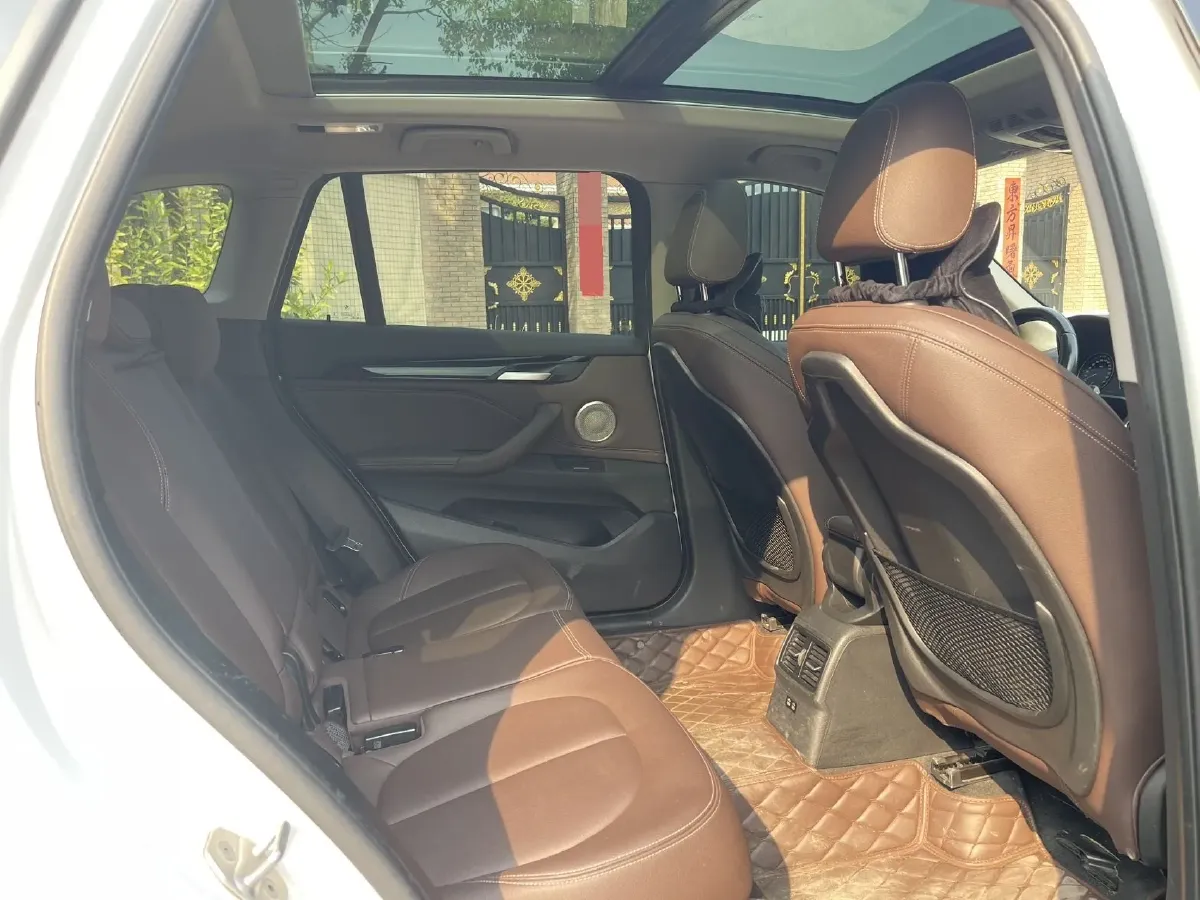 2022 BMW X1 2.0T 192HP L4 7DCT,autocango,china used car exporter,china ev exporter,chinese used car exporter,chinese used ev exporter