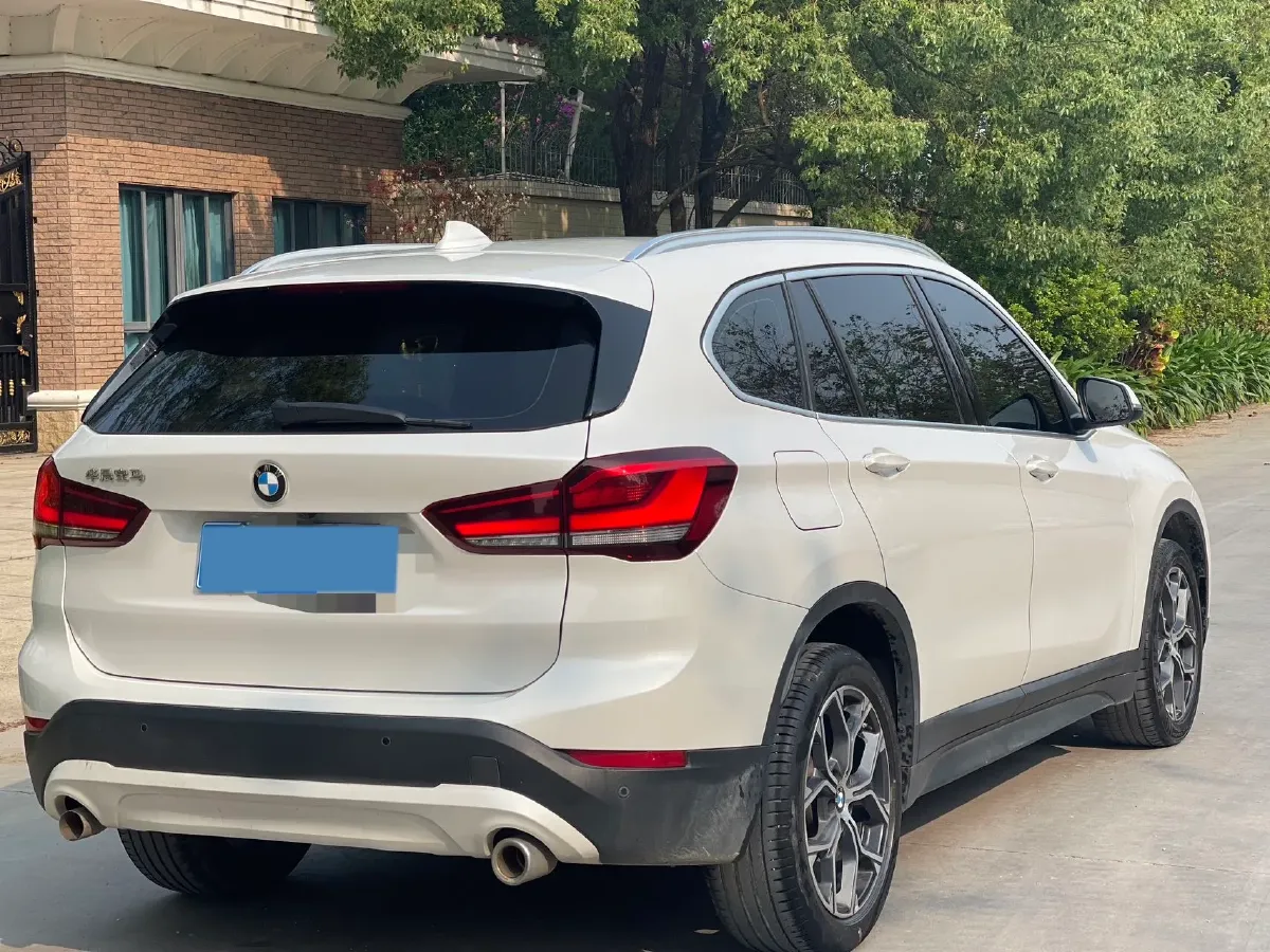 2022 BMW X1 2.0T 192HP L4 7DCT,autocango,china used car exporter,china ev exporter,chinese used car exporter,chinese used ev exporter
