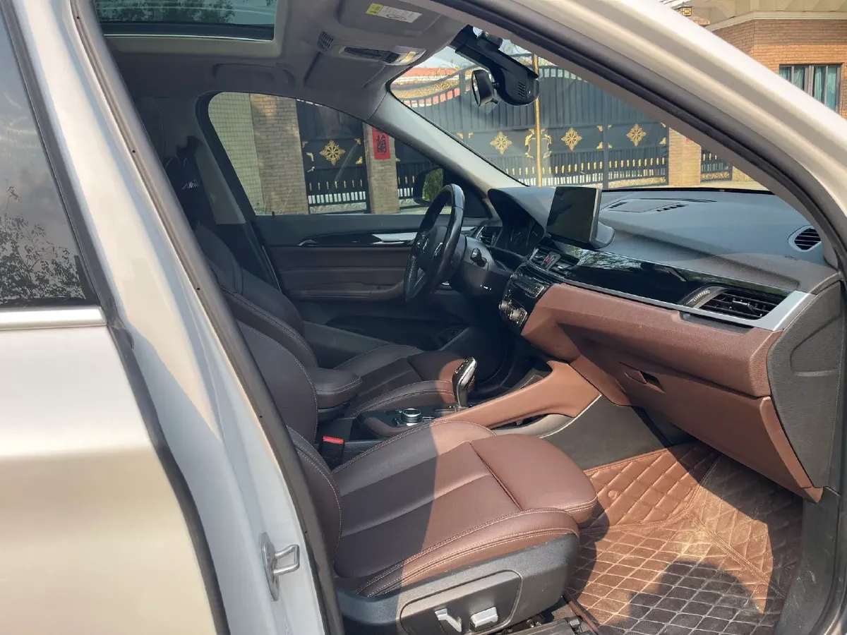 2022 BMW X1 2.0T 192HP L4 7DCT,autocango,china used car exporter,china ev exporter,chinese used car exporter,chinese used ev exporter