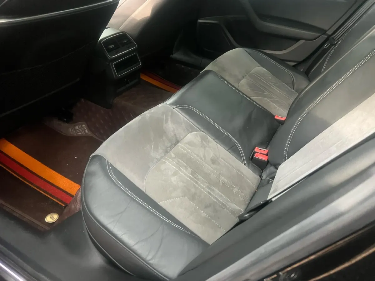 2021 Audi A6L 2.0T 190HP L4 7DCT,autocango,china used car exporter,china ev exporter,chinese used car exporter,chinese used ev exporter