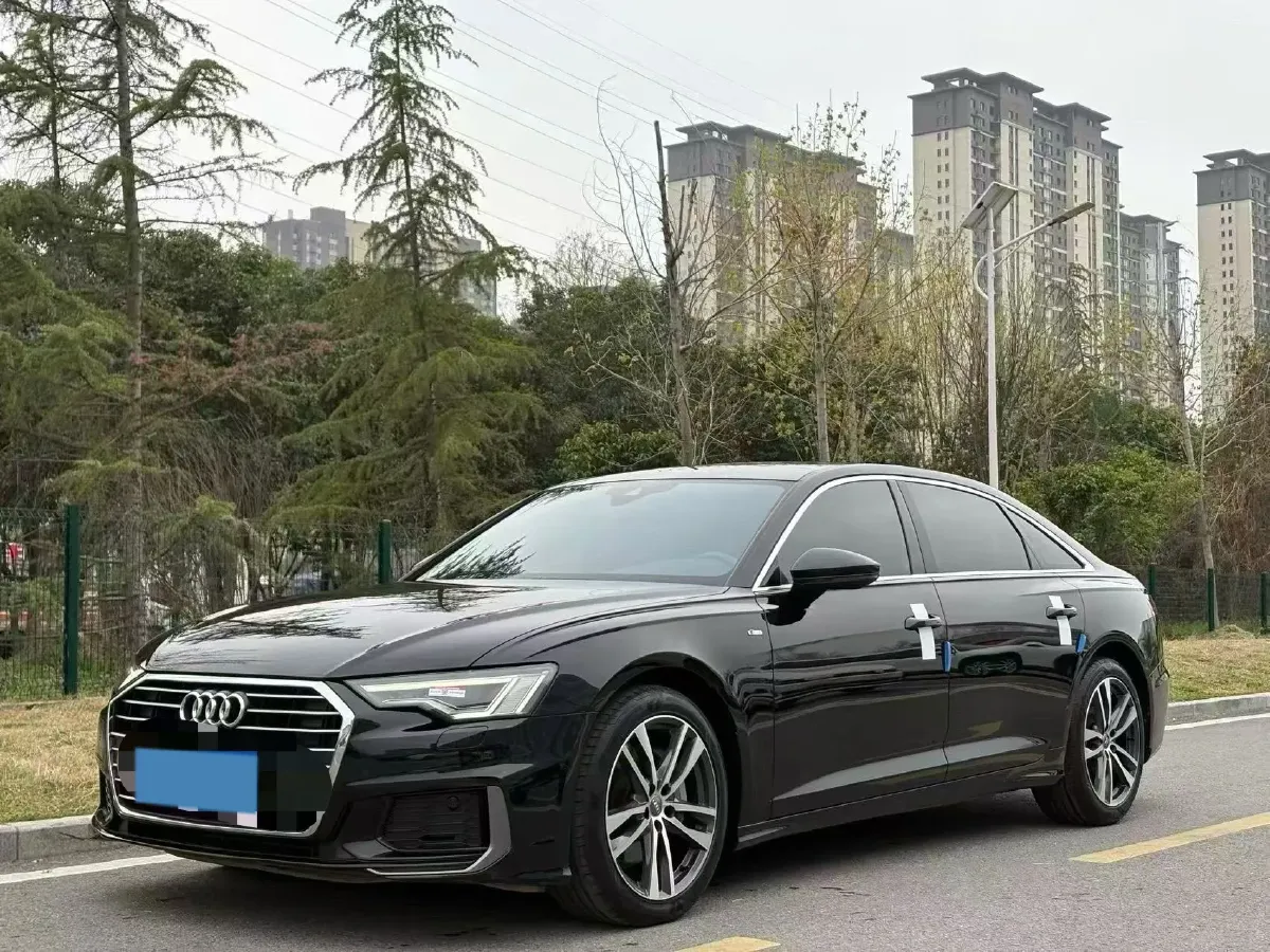 2021 Audi A6L 2.0T 190HP L4 7DCT,autocango,china used car exporter,china ev exporter,chinese used car exporter,chinese used ev exporter