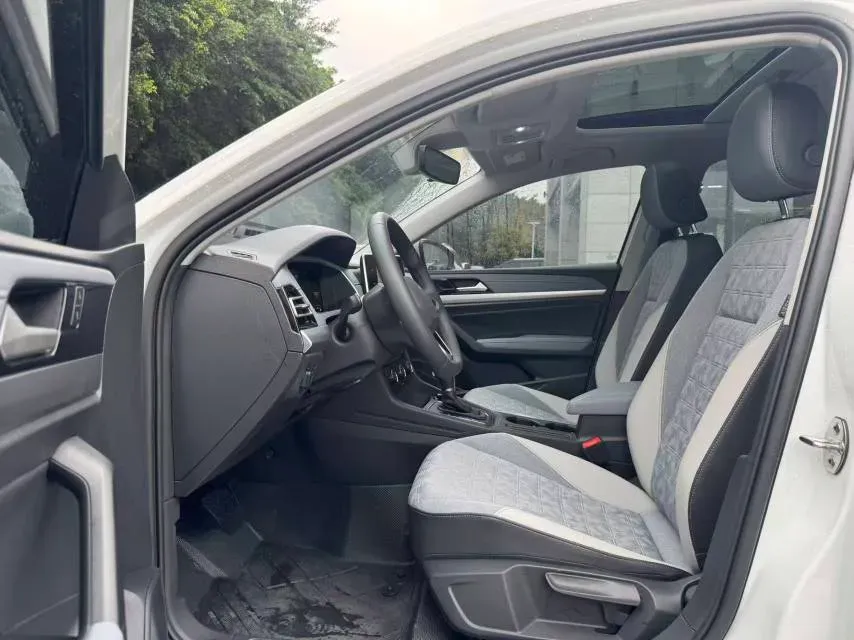 2023 Volkswagen Lavida 1.5T 160HP L4 7DCT,autocango,china used car exporter,china ev exporter,chinese used car exporter,chinese used ev exporter