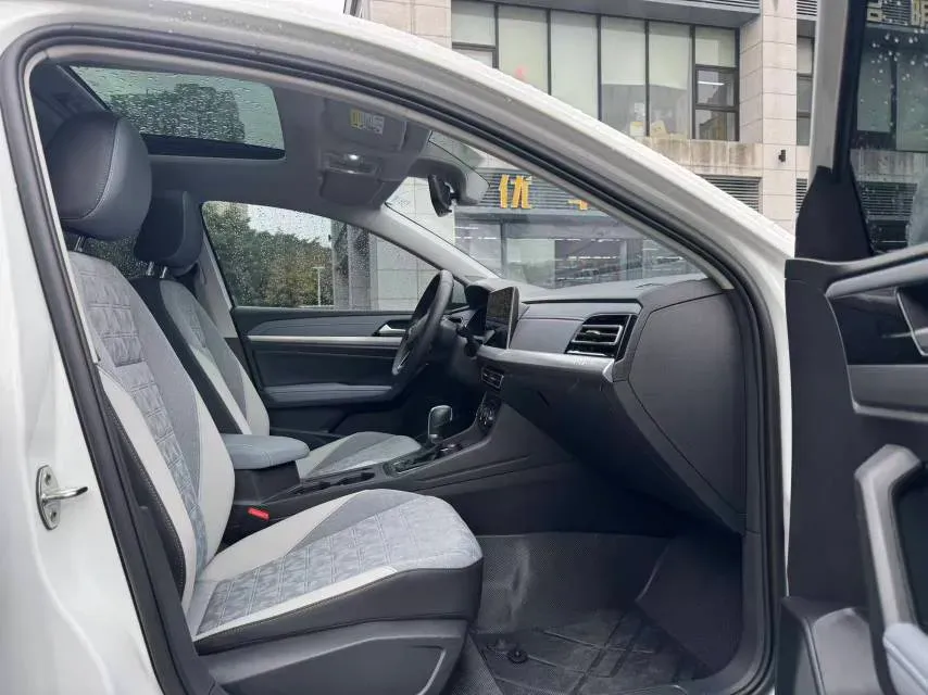 2023 Volkswagen Lavida 1.5T 160HP L4 7DCT,autocango,china used car exporter,china ev exporter,chinese used car exporter,chinese used ev exporter