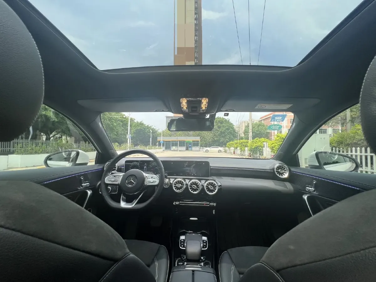 2020 Mercedes-Benz A Class 1.3T 163HP L4 7DCT,autocango,china used car exporter,china ev exporter,chinese used car exporter,chinese used ev exporter