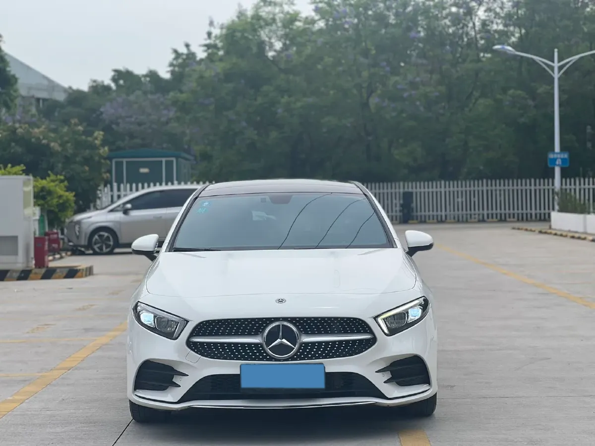 2020 Mercedes-Benz A Class 1.3T 163HP L4 7DCT,autocango,china used car exporter,china ev exporter,chinese used car exporter,chinese used ev exporter