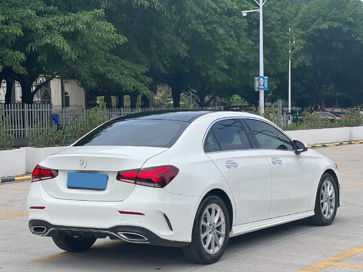 2020 Mercedes-Benz A Class 1.3T 163HP L4 7DCT,autocango,china used car exporter,china ev exporter,chinese used car exporter,chinese used ev exporter