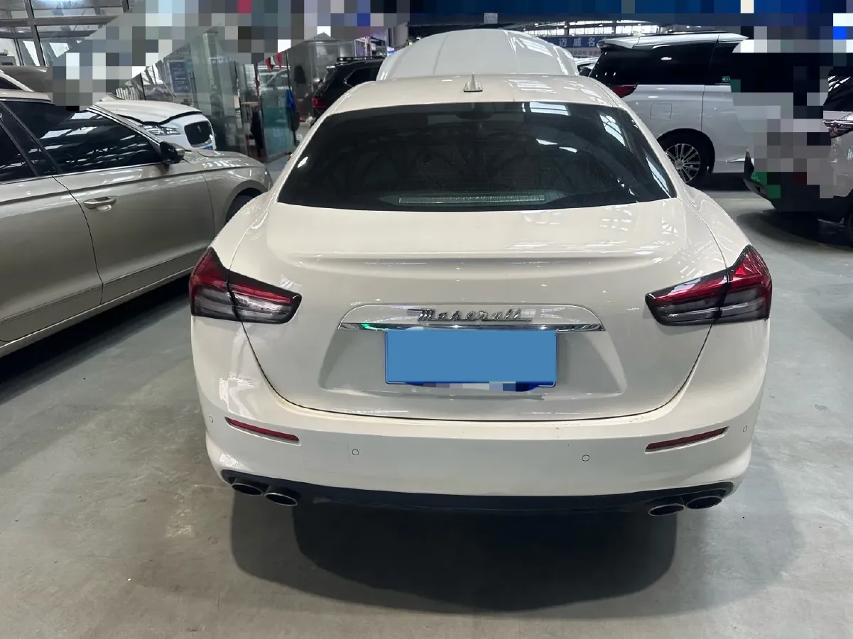 2021 Maserati Ghibli 2.0T 330HP L4 8AT,autocango,china used car exporter,china ev exporter,chinese used car exporter,chinese used ev exporter