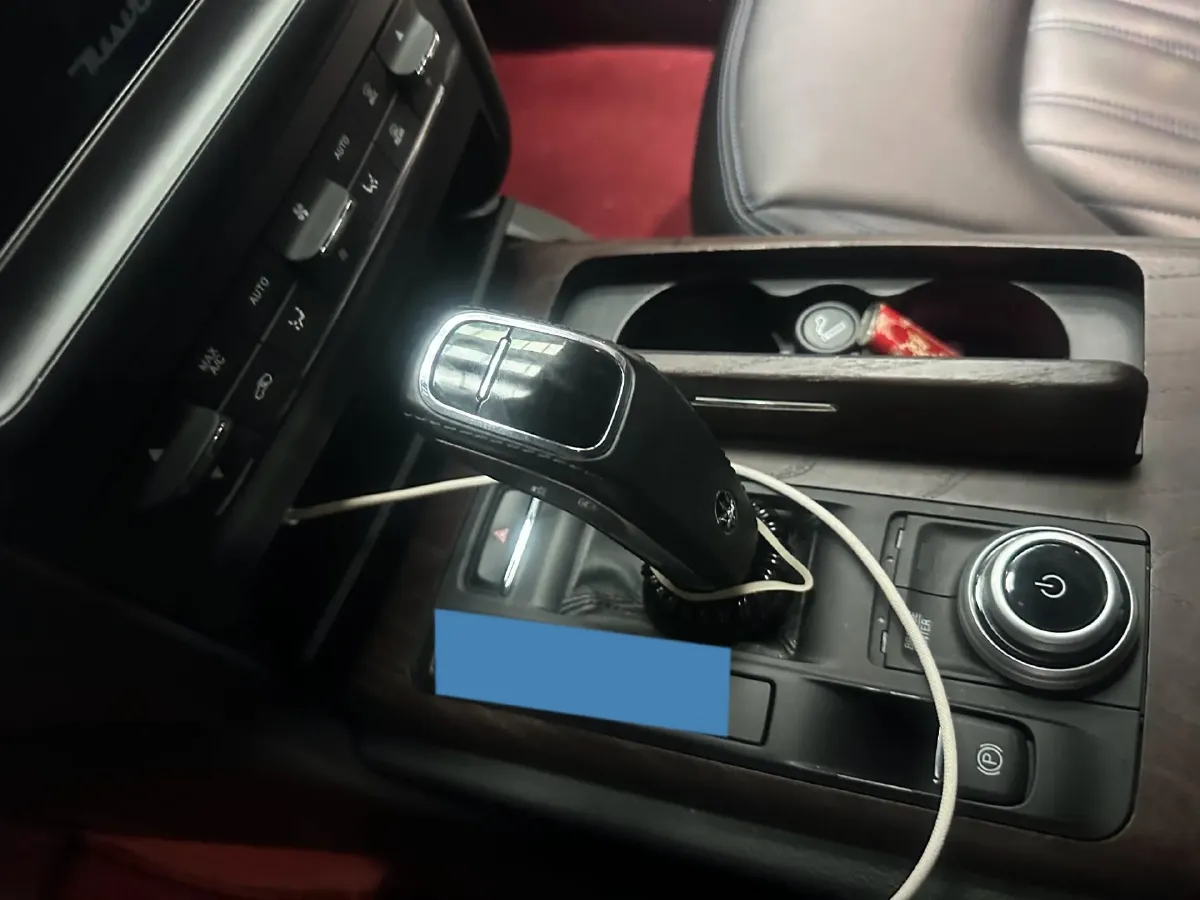 2021 Maserati Ghibli 2.0T 330HP L4 8AT,autocango,china used car exporter,china ev exporter,chinese used car exporter,chinese used ev exporter