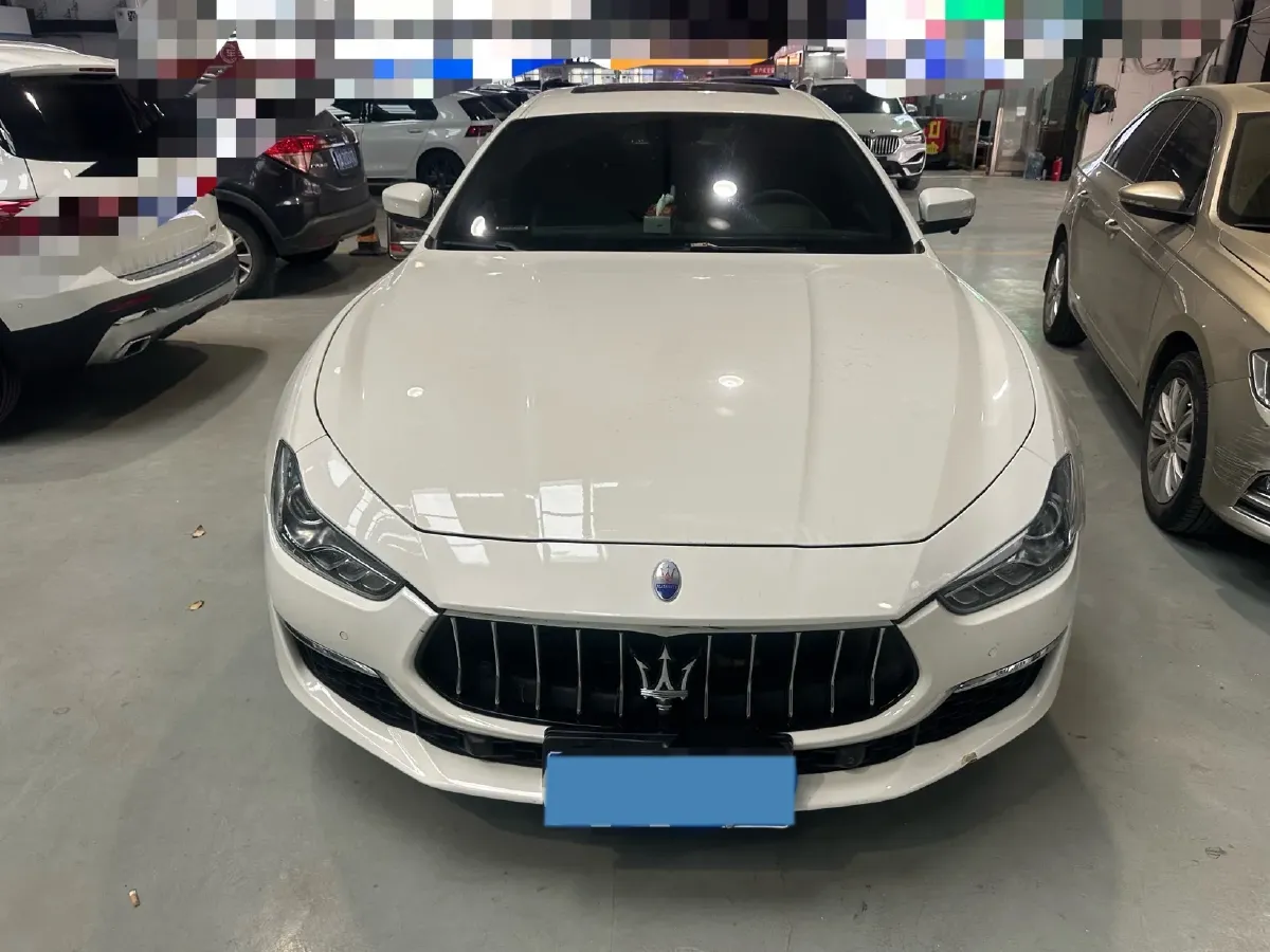 2021 Maserati Ghibli 2.0T 330HP L4 8AT,autocango,china used car exporter,china ev exporter,chinese used car exporter,chinese used ev exporter