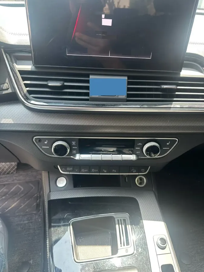 2022 Audi Q5L 2.0T 190HP L4 7DCT,autocango,china used car exporter,china ev exporter,chinese used car exporter,chinese used ev exporter