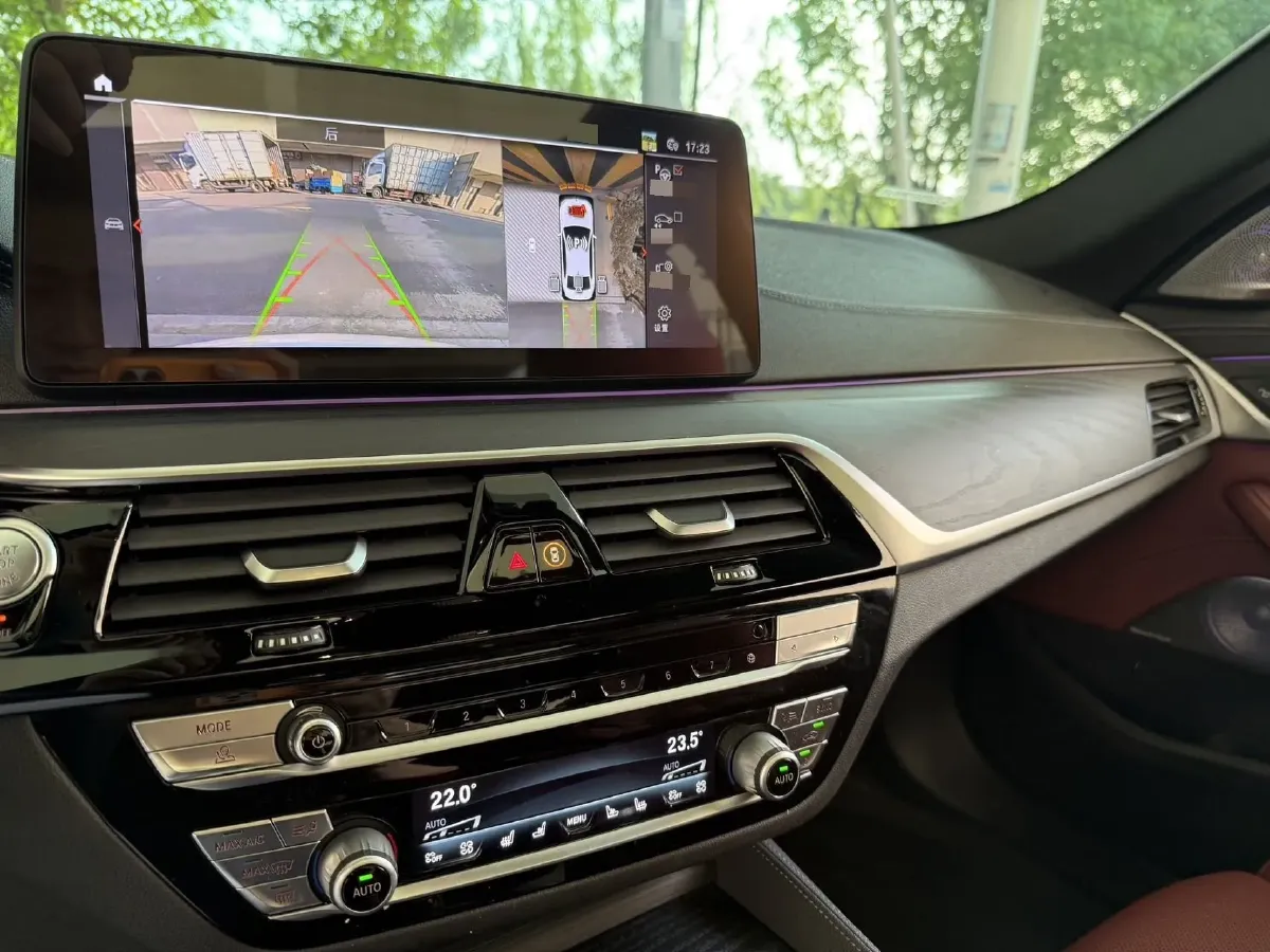 2022 BMW 5 Series 2.0T 252HP L4 8AT,autocango,china used car exporter,china ev exporter,chinese used car exporter,chinese used ev exporter