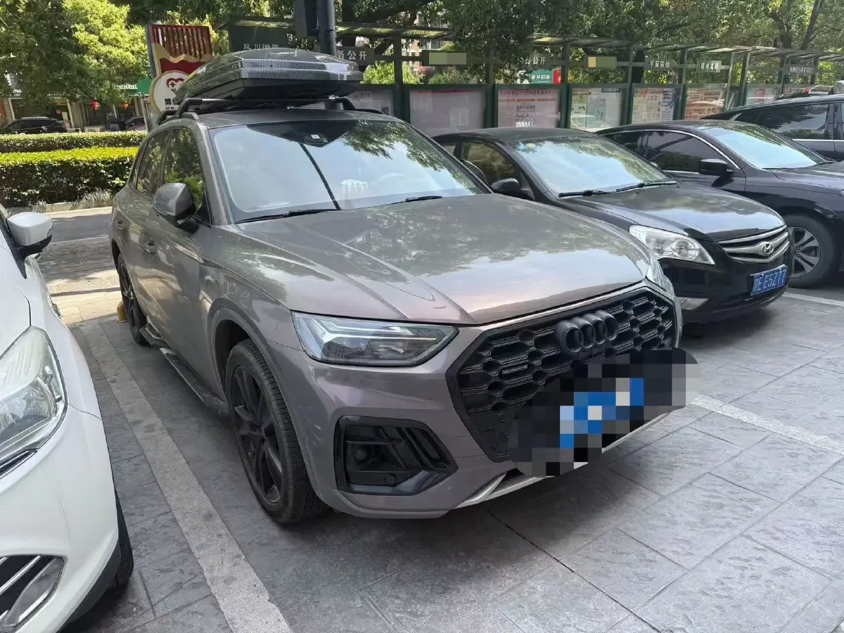 2021 Audi Q5L 2.0T 190HP L4 7DCT,autocango,china used car exporter,china ev exporter,chinese used car exporter,chinese used ev exporter