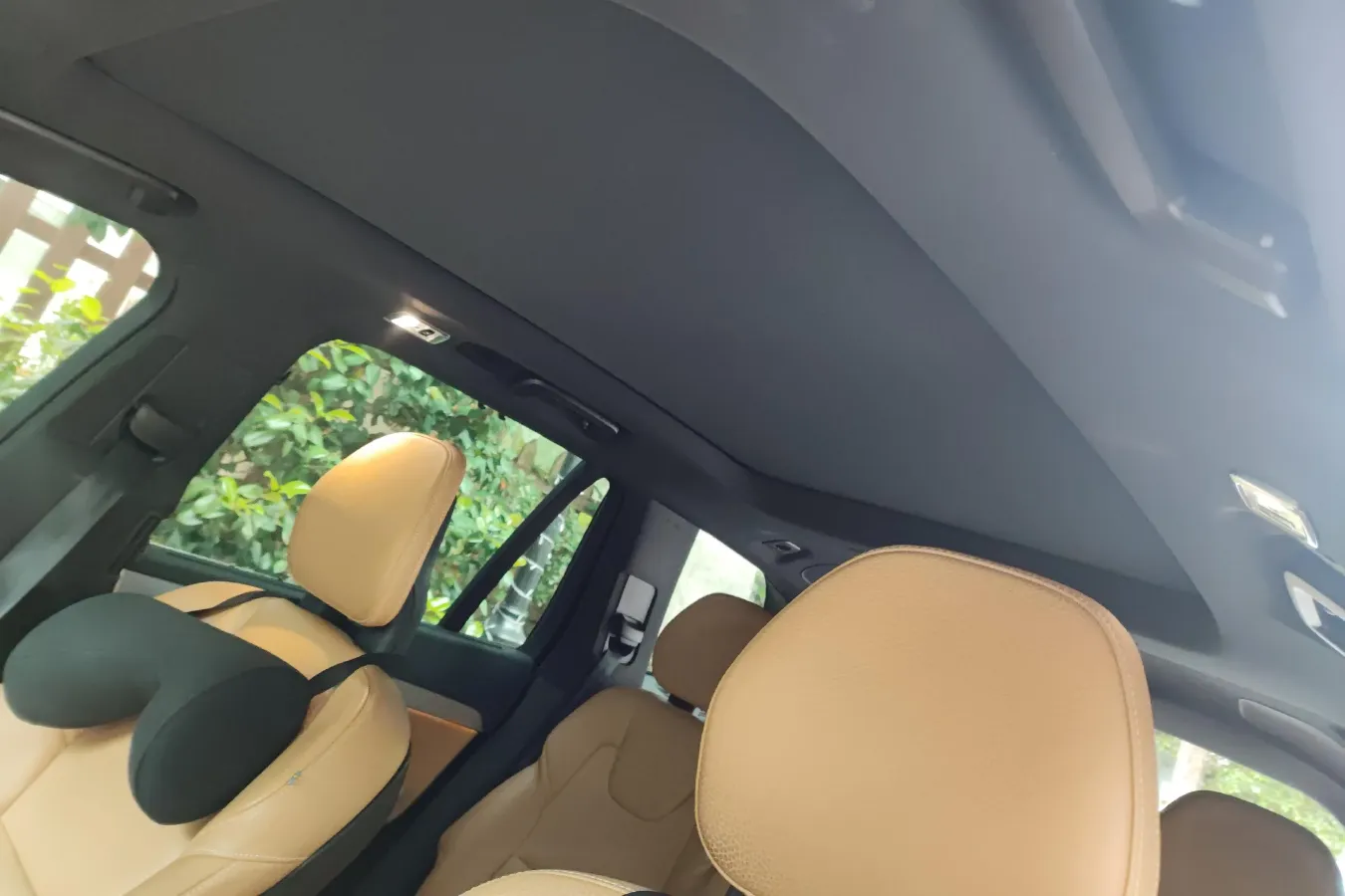 2018 Volvo XC90 2.0T 254HP L4 8AT,autocango,china used car exporter,china ev exporter,chinese used car exporter,chinese used ev exporter