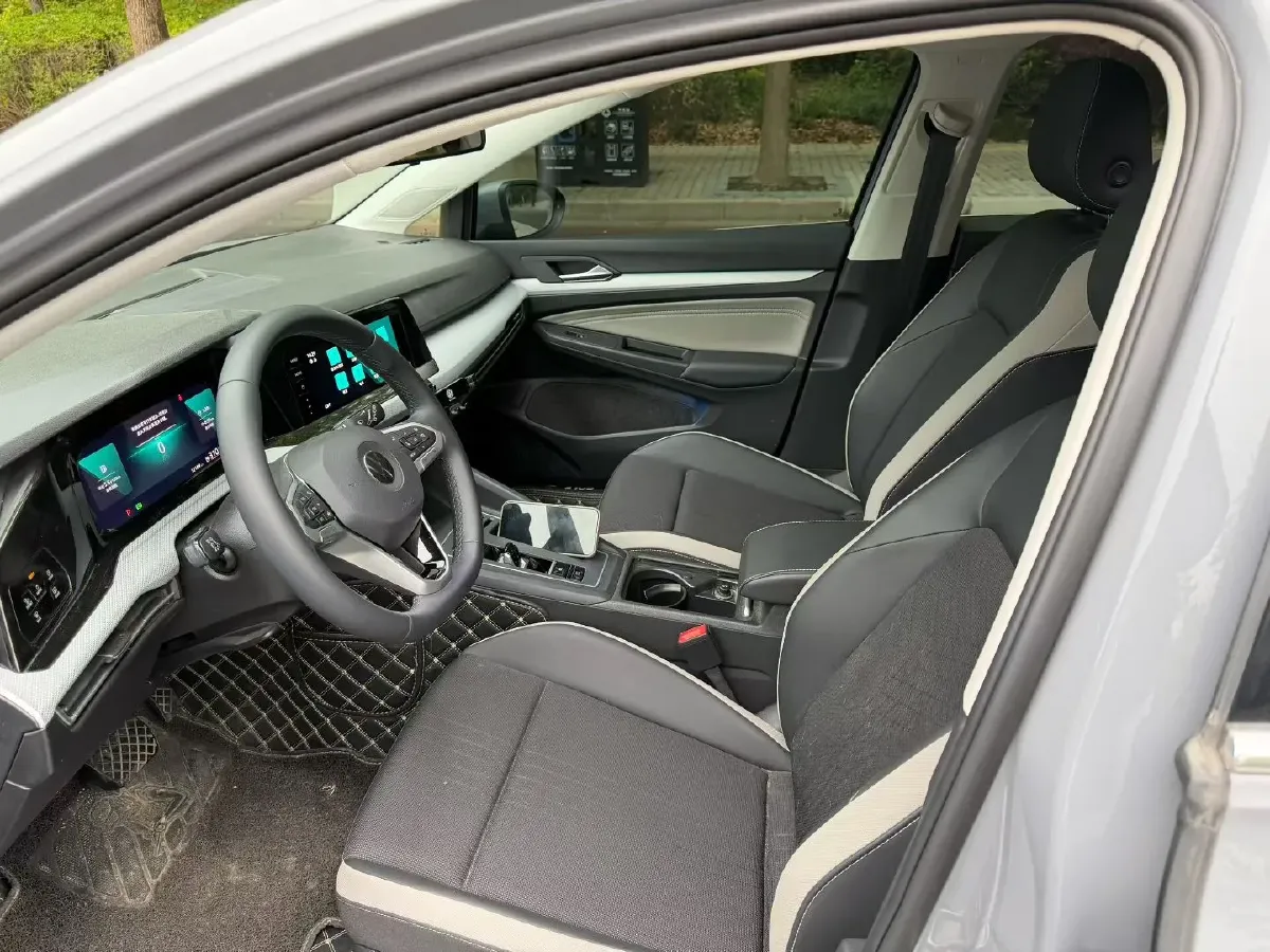 2023 Volkswagen Golf 1.4T 150HP L4 7DCT,autocango,china used car exporter,china ev exporter,chinese used car exporter,chinese used ev exporter