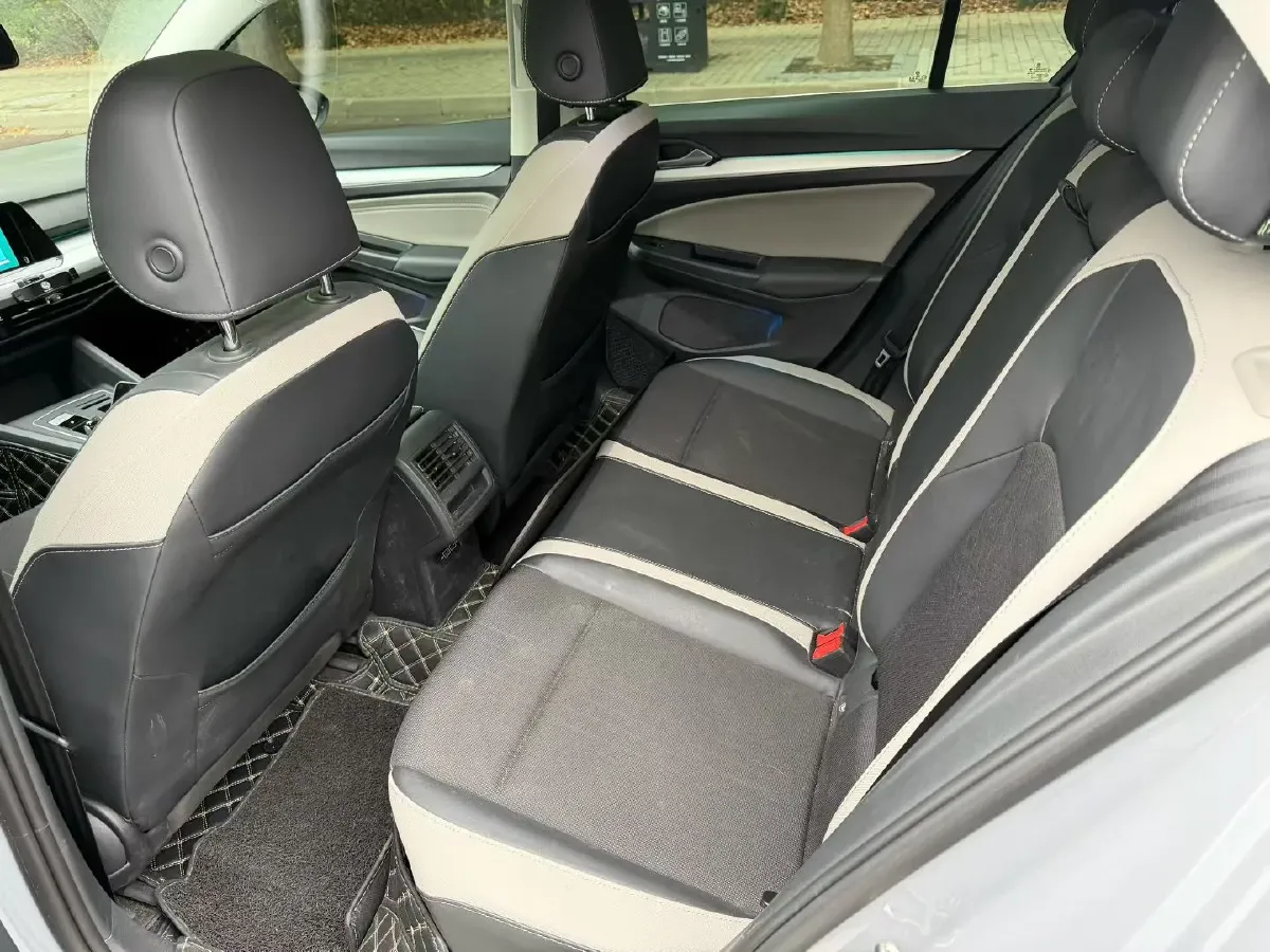 2023 Volkswagen Golf 1.4T 150HP L4 7DCT,autocango,china used car exporter,china ev exporter,chinese used car exporter,chinese used ev exporter