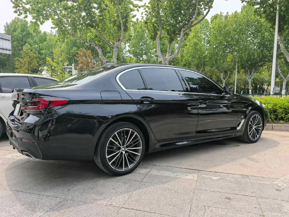 2023 BMW 5 Series 2.0T 245HP L4 8AT,autocango,china used car exporter,china ev exporter,chinese used car exporter,chinese used ev exporter