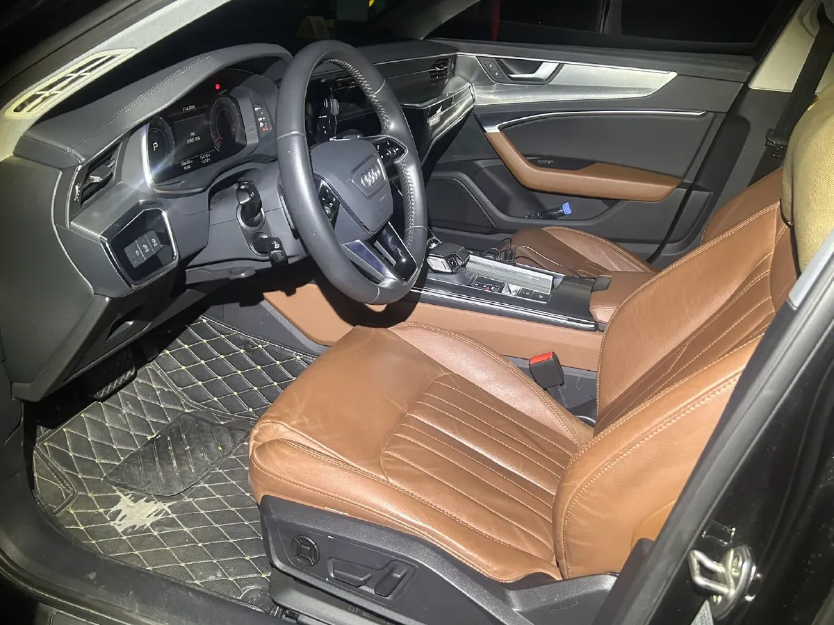 2019 Mercedes-Benz GLC Class 2.0T 245HP L4 9AT,autocango,china used car exporter,china ev exporter,chinese used car exporter,chinese used ev exporter