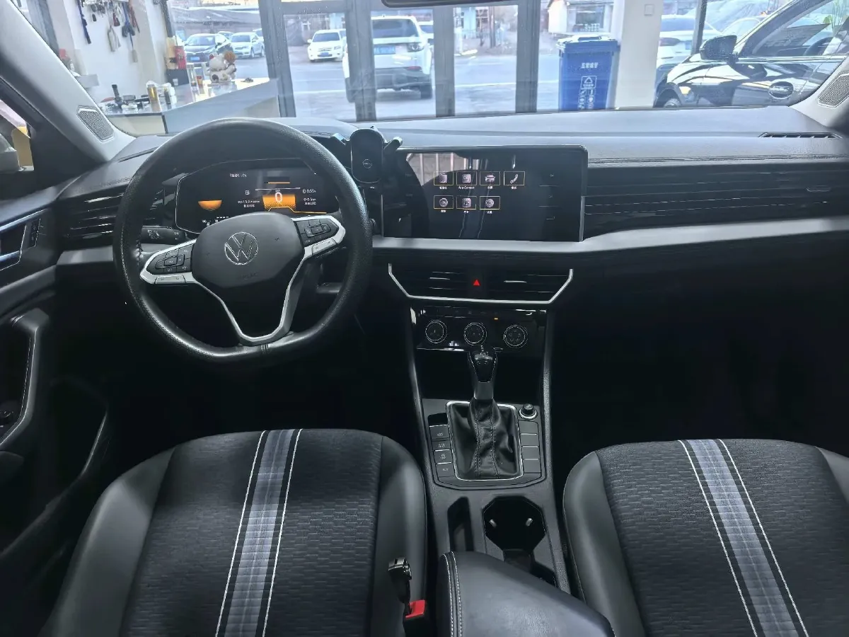 2025 Volkswagen Sagitar 1.5T 160HP L4 7DCT,autocango,china used car exporter,china ev exporter,chinese used car exporter,chinese used ev exporter