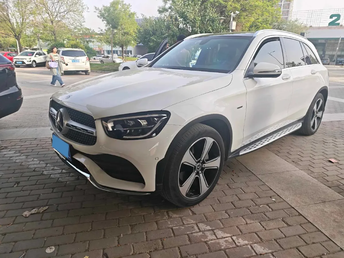 2022 Mercedes-Benz GLC Class 2.0T 258HP L4 9AT,autocango,china used car exporter,china ev exporter,chinese used car exporter,chinese used ev exporter