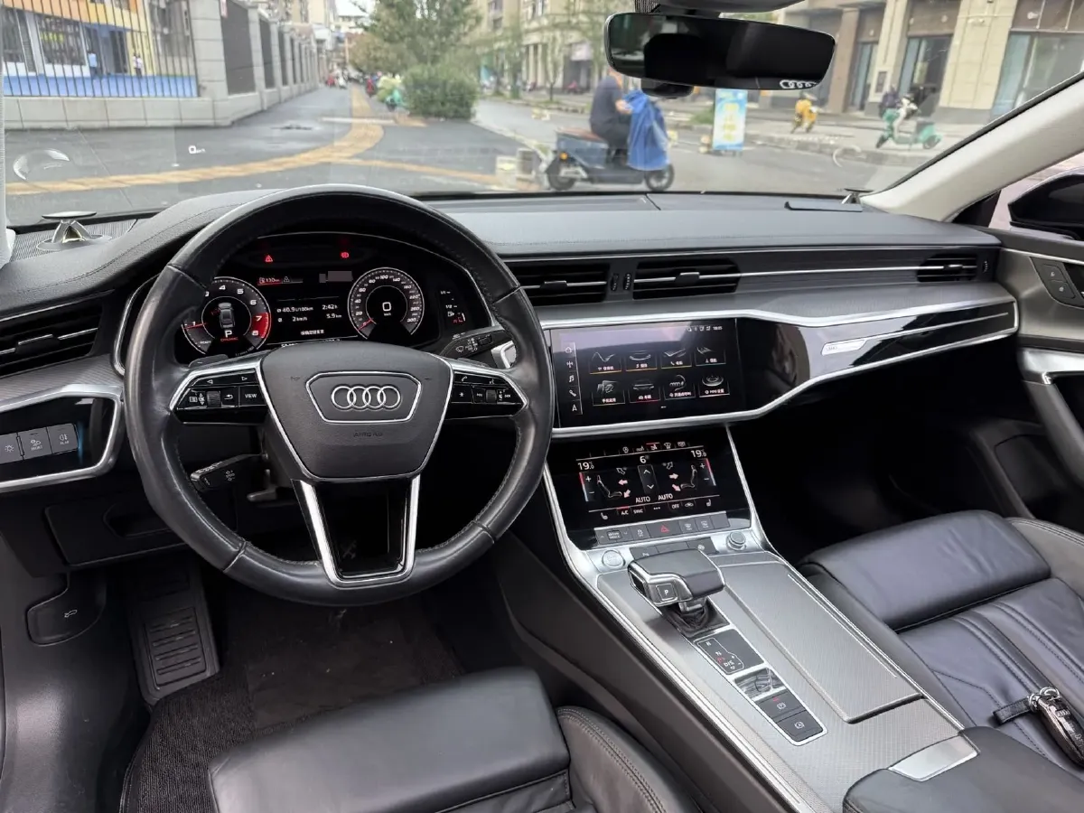2021 Audi A7 2.0T 245HP L4 7DCT,autocango,china used car exporter,china ev exporter,chinese used car exporter,chinese used ev exporter