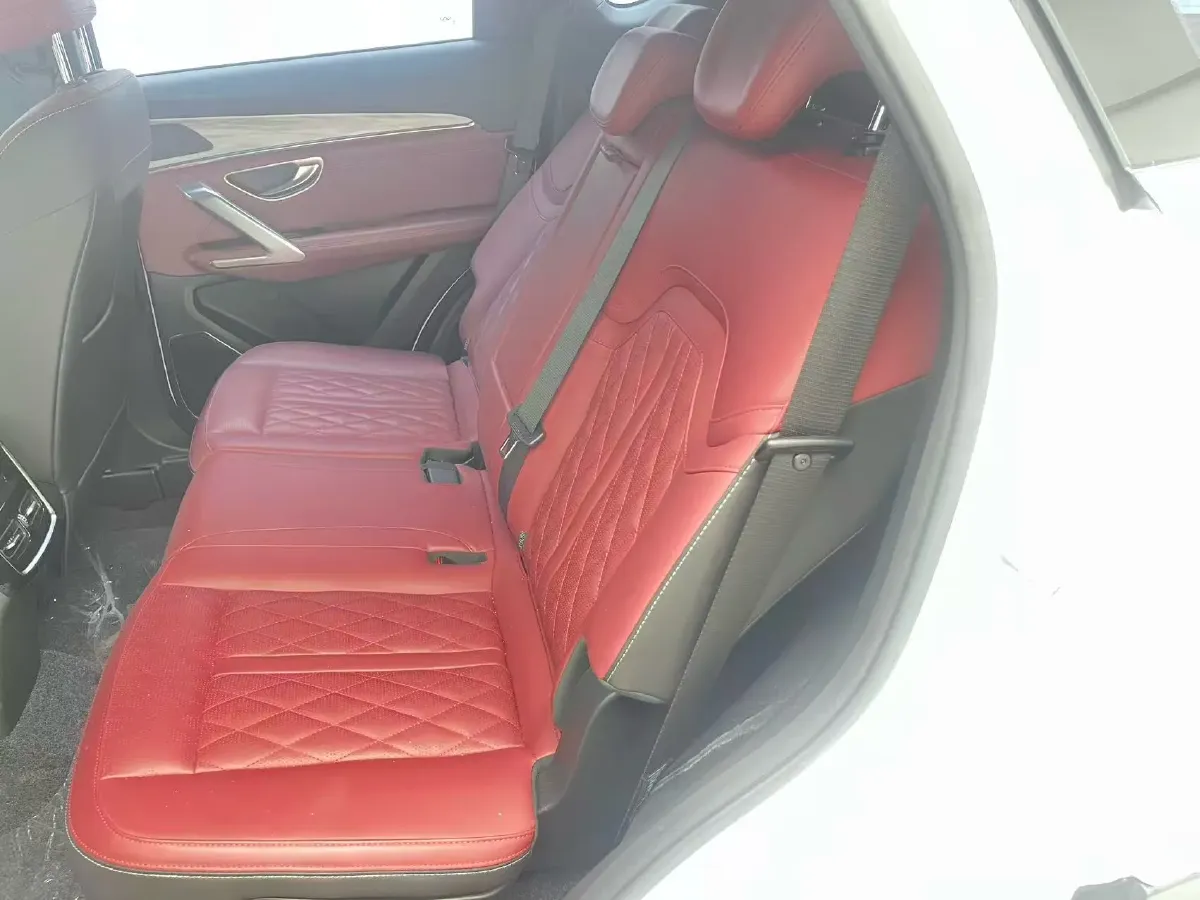 2023 ChangAn Oshan X7 Plus 1.5T 188HP L4 7DCT,autocango,china used car exporter,china ev exporter,chinese used car exporter,chinese used ev exporter