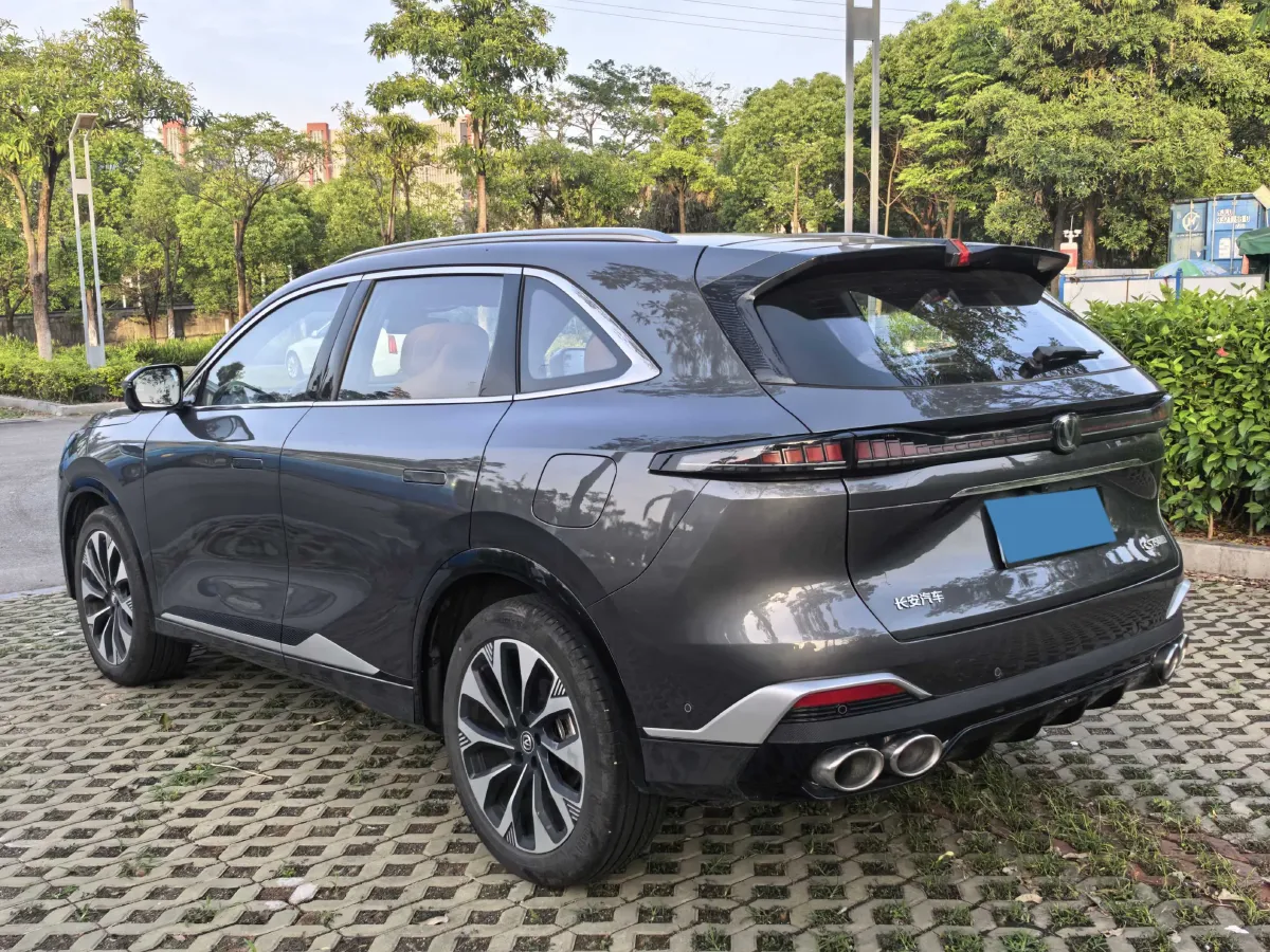 2025 ChangAn CS75 Plus 2.0T 233HP L4 8AT,autocango,china used car exporter,china ev exporter,chinese used car exporter,chinese used ev exporter
