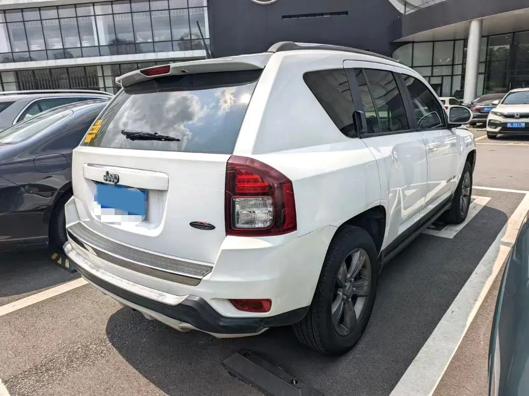 2014 Jeep Compass 2.4L 170HP L4 6AT,autocango,china used car exporter,china ev exporter,chinese used car exporter,chinese used ev exporter