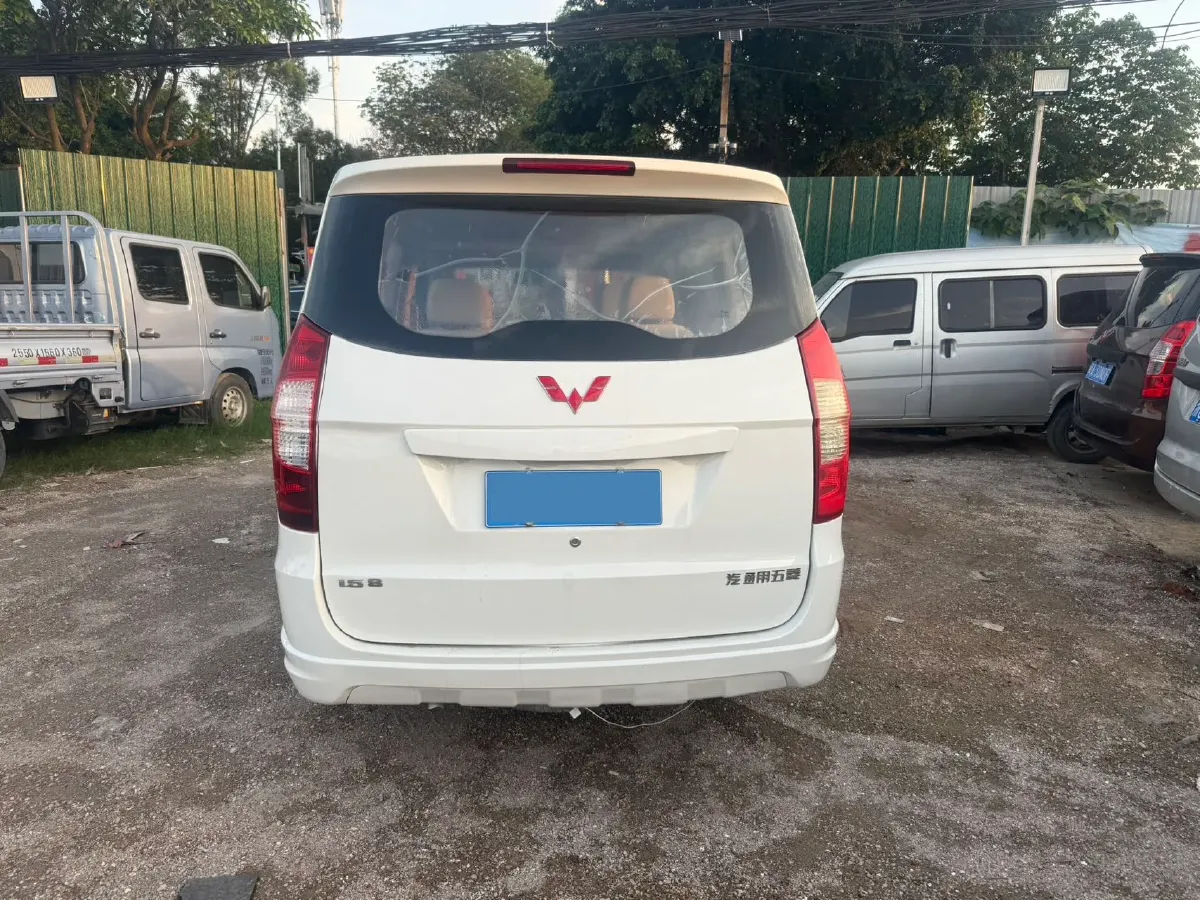 2016 WuLing HongGuang 1.5L 112HP L4 5MT,autocango,china used car exporter,china ev exporter,chinese used car exporter,chinese used ev exporter