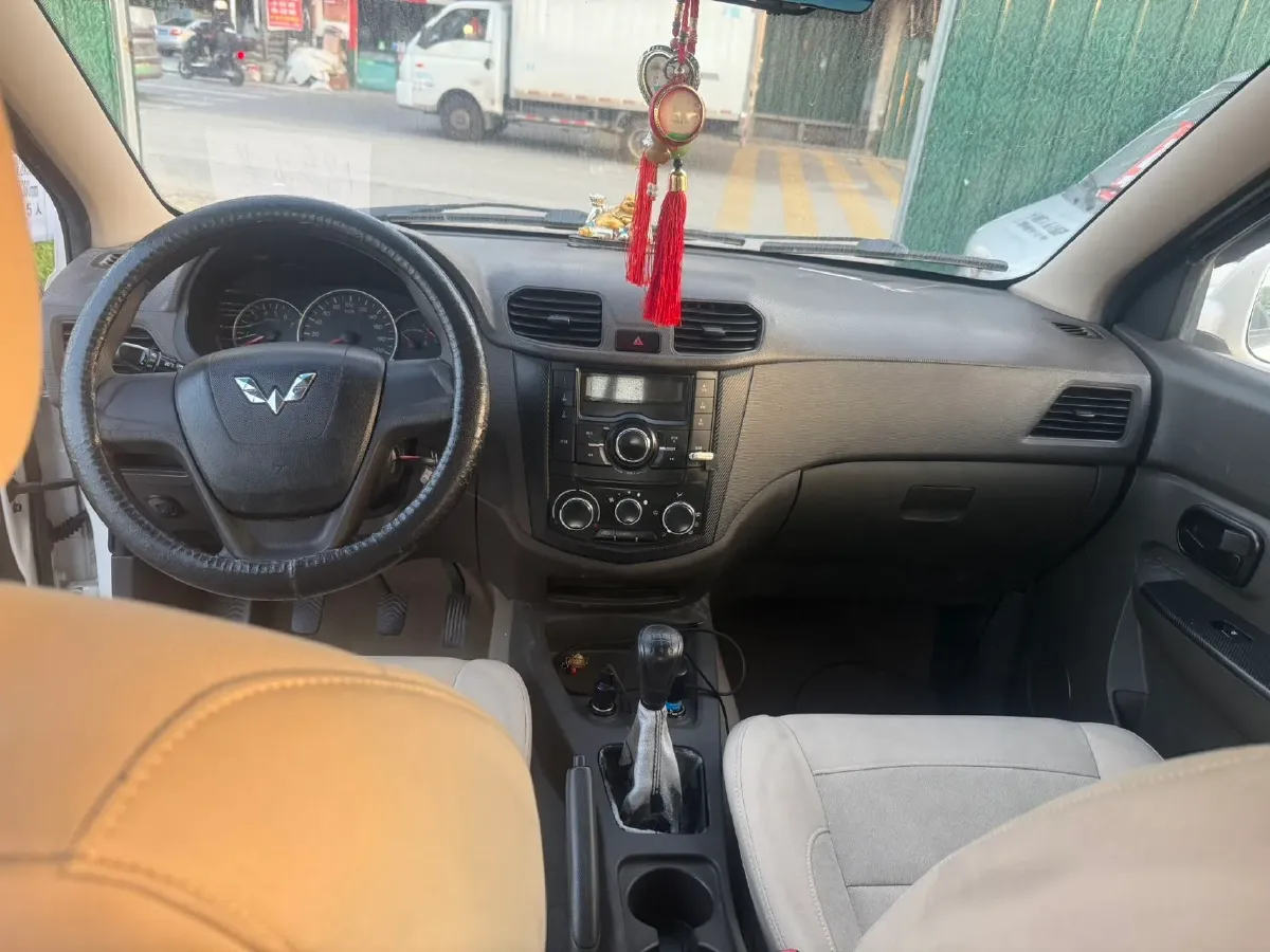 2016 WuLing HongGuang 1.5L 112HP L4 5MT,autocango,china used car exporter,china ev exporter,chinese used car exporter,chinese used ev exporter