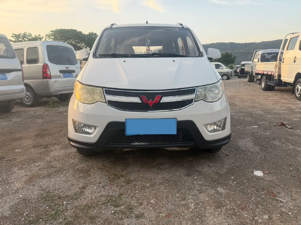 2016 WuLing HongGuang 1.5L 112HP L4 5MT,autocango,china used car exporter,china ev exporter,chinese used car exporter,chinese used ev exporter