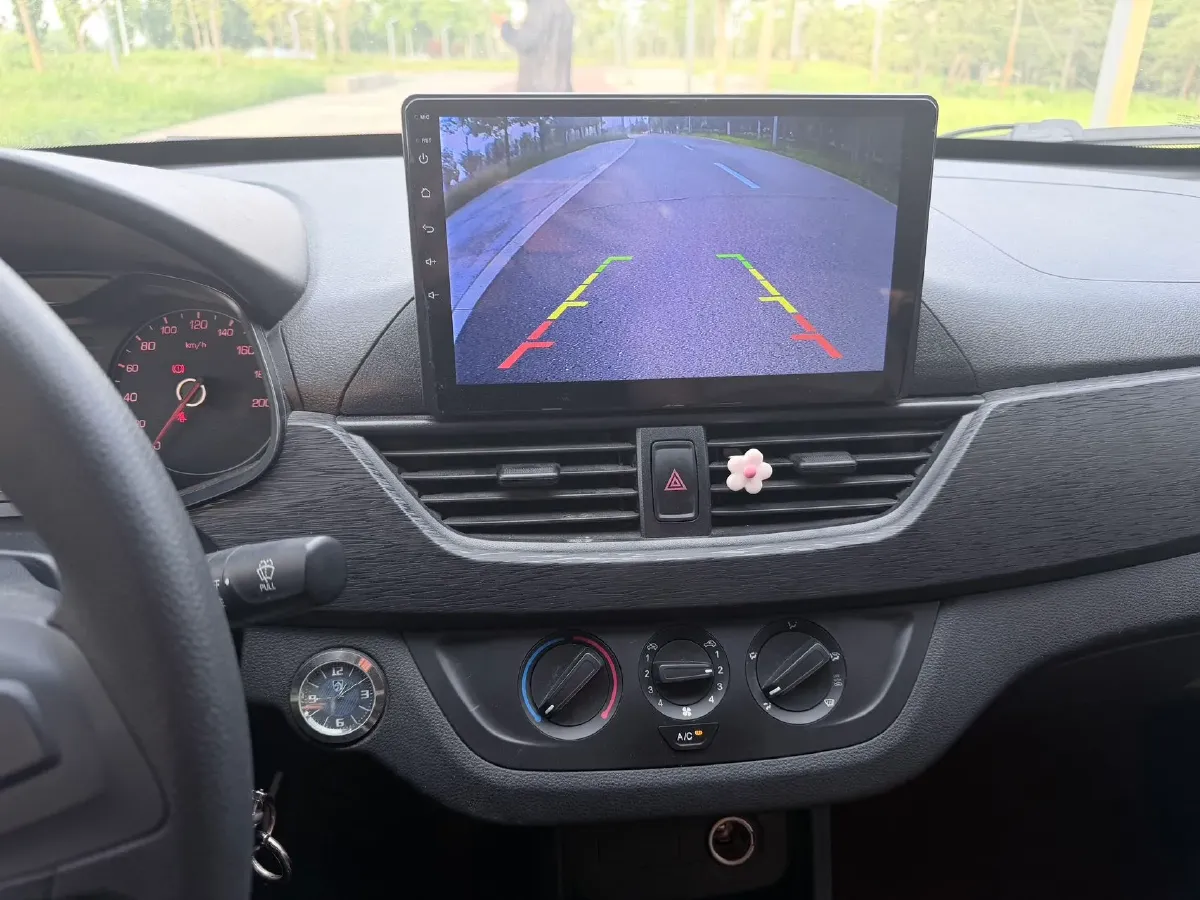 2020 BaoJun 310 1.2L 80HP L4 5MT,autocango,china used car exporter,china ev exporter,chinese used car exporter,chinese used ev exporter