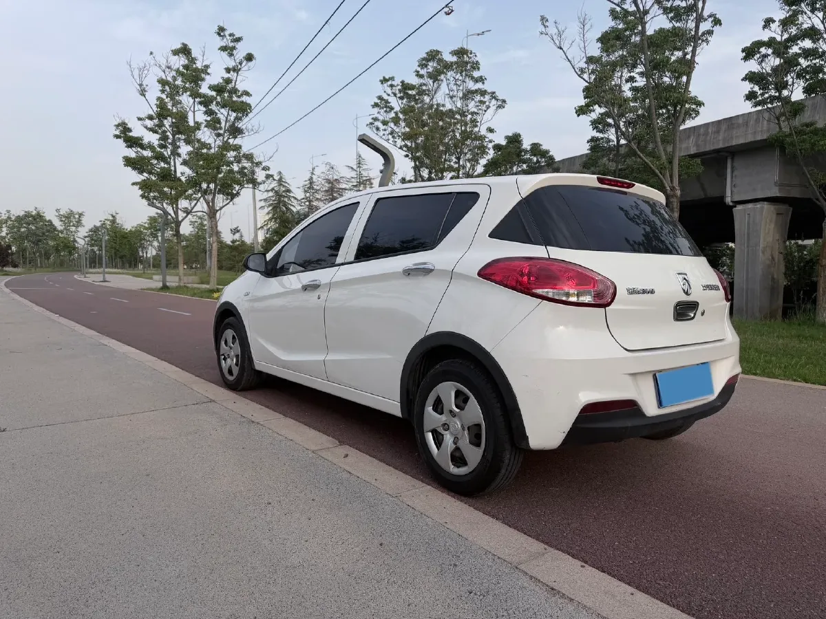 2020 BaoJun 310 1.2L 80HP L4 5MT,autocango,china used car exporter,china ev exporter,chinese used car exporter,chinese used ev exporter