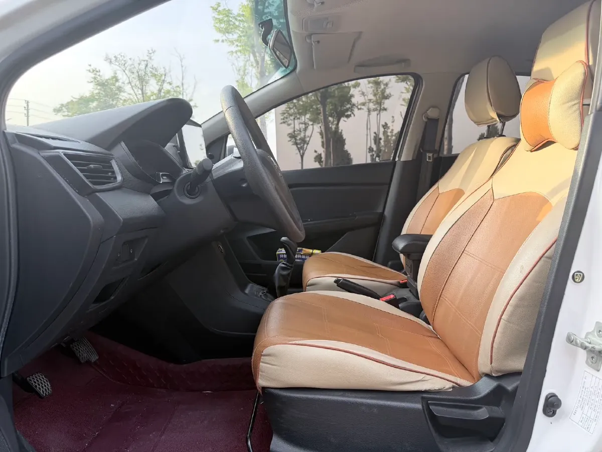 2020 BaoJun 310 1.2L 80HP L4 5MT,autocango,china used car exporter,china ev exporter,chinese used car exporter,chinese used ev exporter