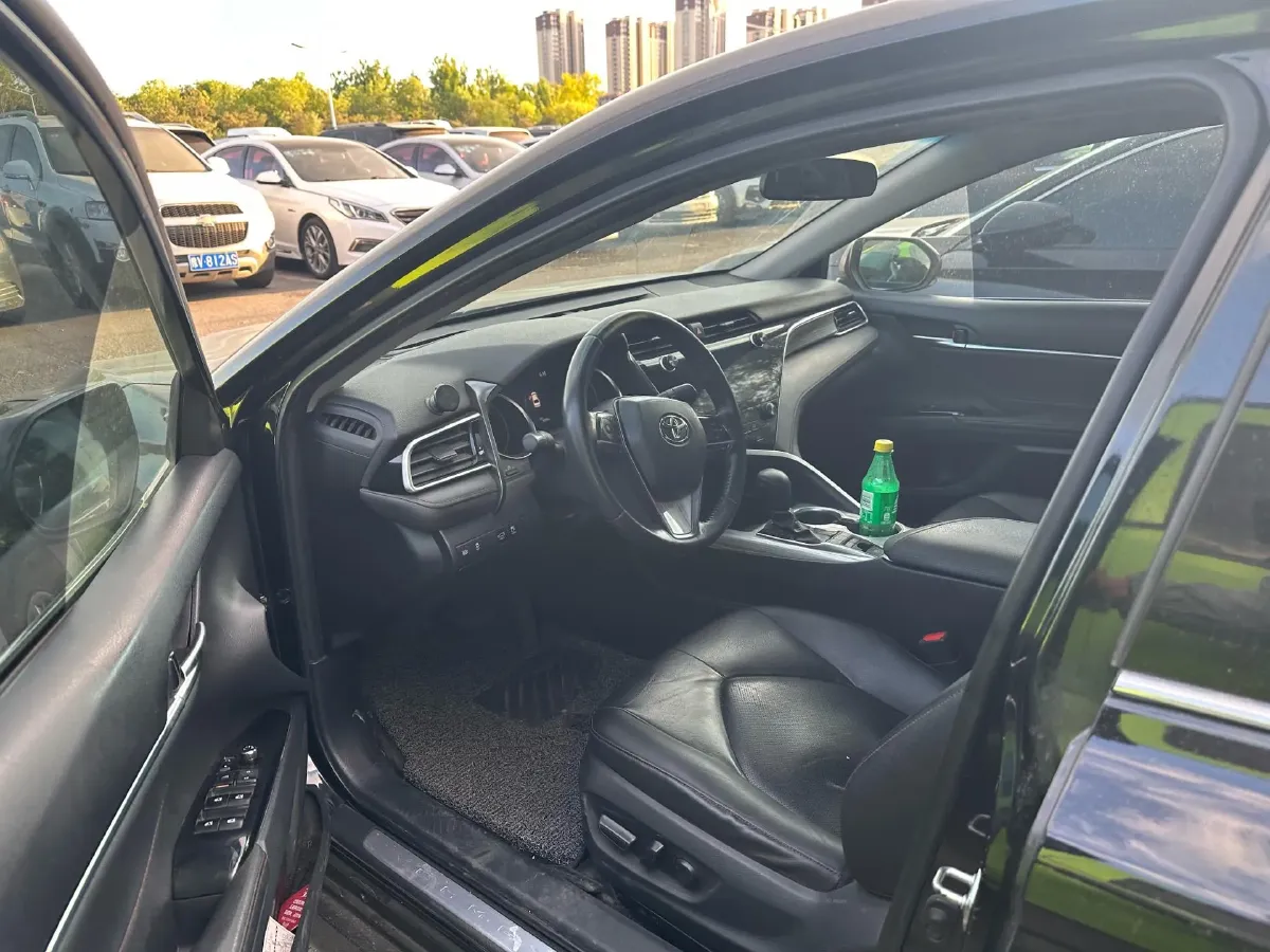 2019 Toyota Camry 2.5L 178HP L4 E-CVT Hybrid,autocango,china used car exporter,china ev exporter,chinese used car exporter,chinese used ev exporter