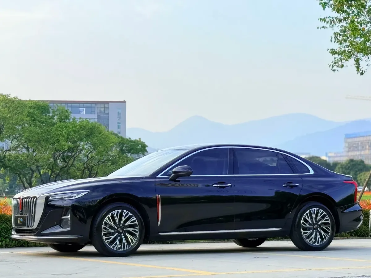 2024 HongQi H5 1.5T 169HP L4 1DHT Hybrid,autocango,china used car exporter,china ev exporter,chinese used car exporter,chinese used ev exporter