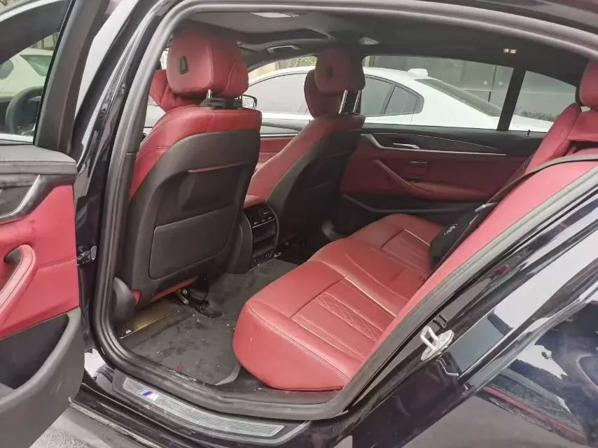 2022 BMW 5 Series 2.0T 252HP L4 8AT,autocango,china used car exporter,china ev exporter,chinese used car exporter,chinese used ev exporter