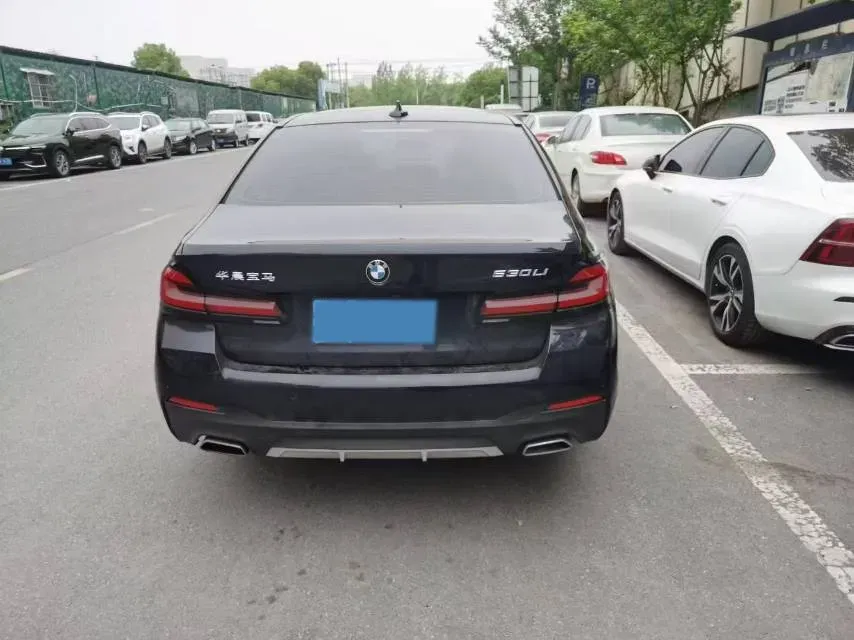 2022 BMW 5 Series 2.0T 252HP L4 8AT,autocango,china used car exporter,china ev exporter,chinese used car exporter,chinese used ev exporter