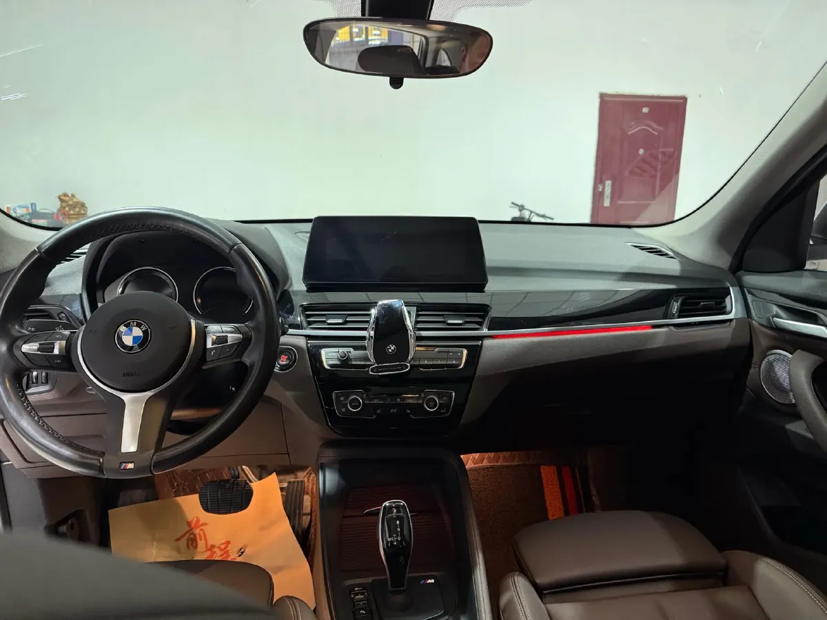 2022 BMW X1 2.0T 192HP L4 7DCT,autocango,china used car exporter,china ev exporter,chinese used car exporter,chinese used ev exporter