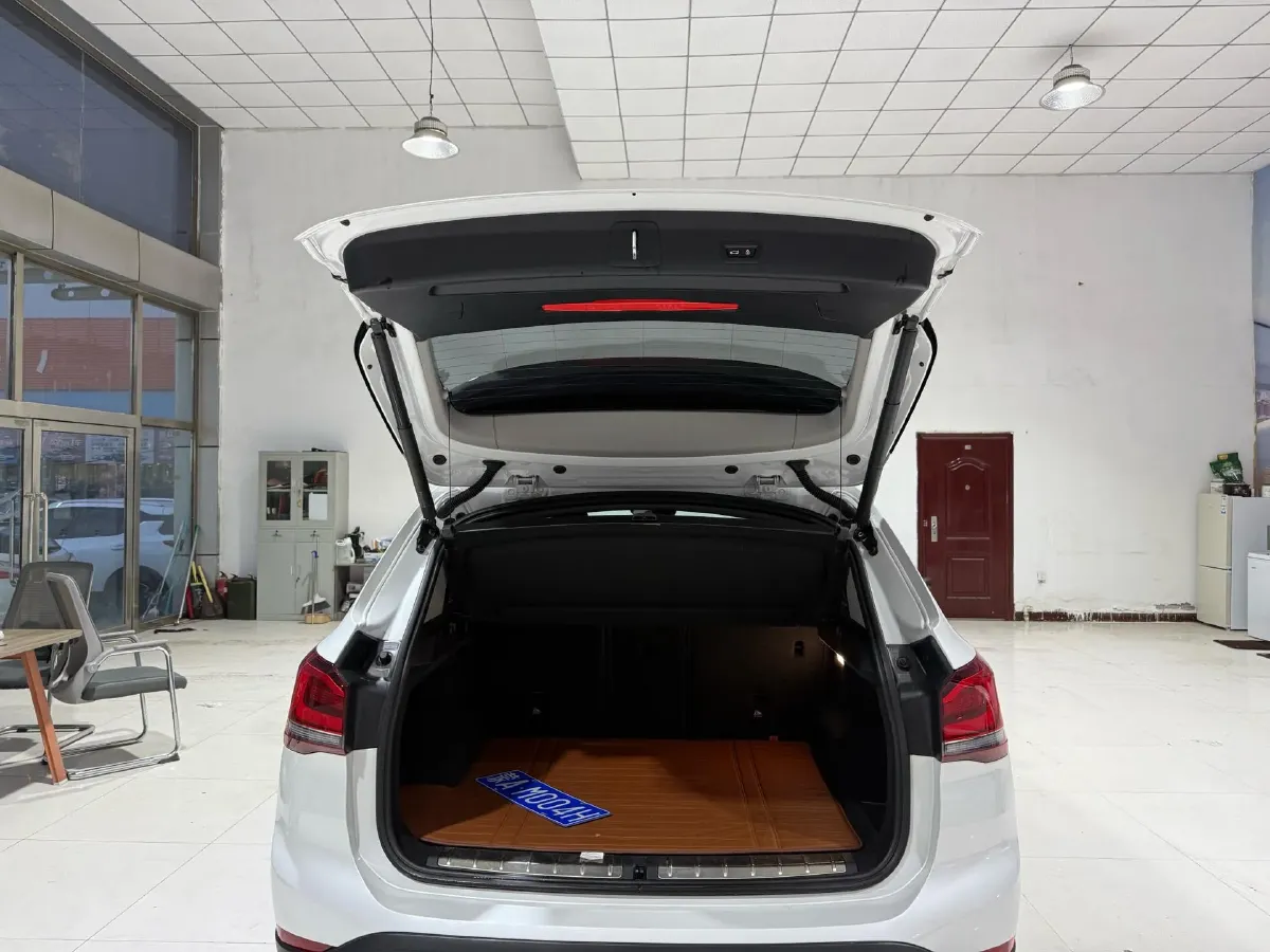 2022 BMW X1 2.0T 192HP L4 7DCT,autocango,china used car exporter,china ev exporter,chinese used car exporter,chinese used ev exporter