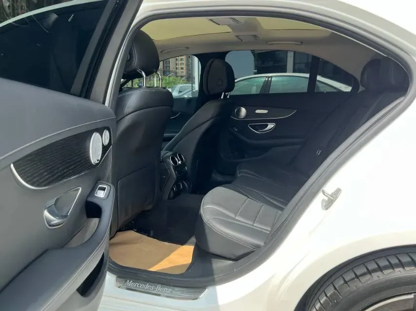 2021 Mercedes-Benz C Class 1.5T 184HP L4 9AT,autocango,china used car exporter,china ev exporter,chinese used car exporter,chinese used ev exporter