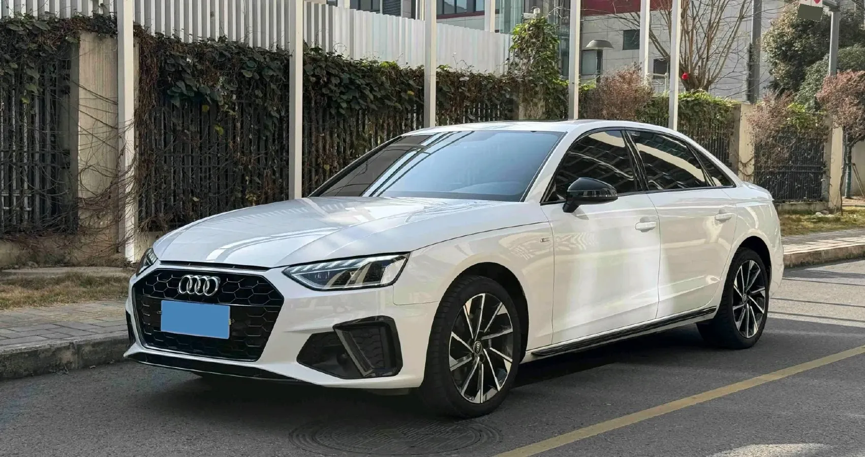 2023 Audi A4L 2.0T 190HP L4 7DCT,autocango,china used car exporter,china ev exporter,chinese used car exporter,chinese used ev exporter