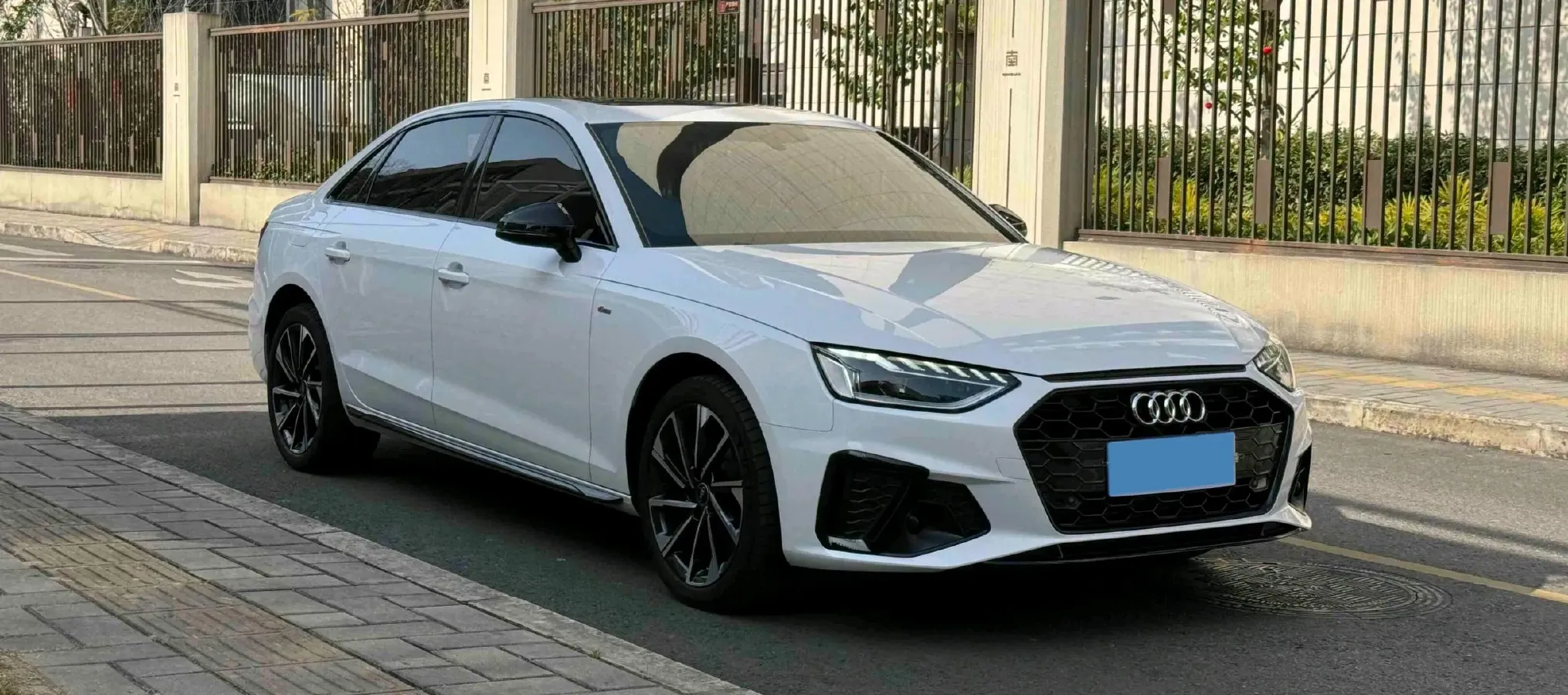 2023 Audi A4L 2.0T 190HP L4 7DCT,autocango,china used car exporter,china ev exporter,chinese used car exporter,chinese used ev exporter