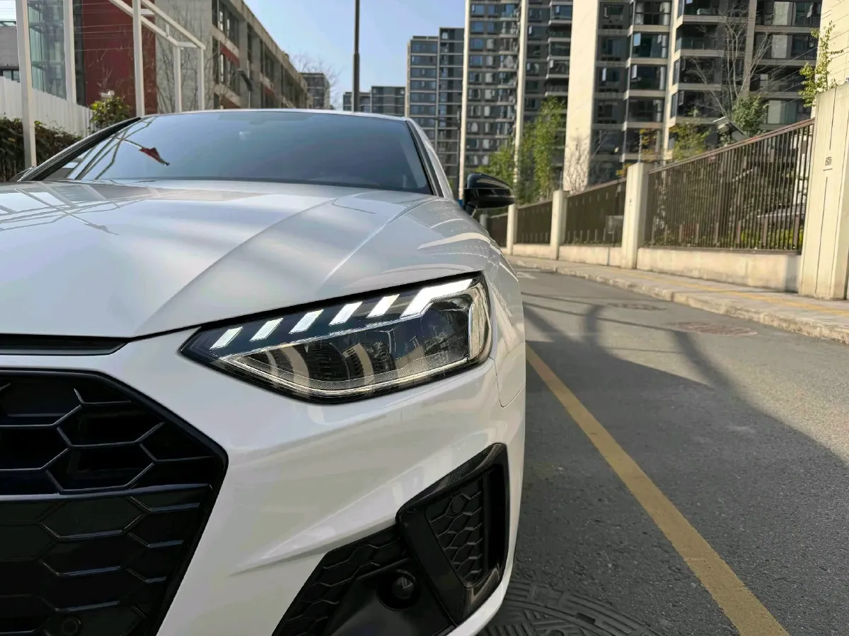 2023 Audi A4L 2.0T 190HP L4 7DCT,autocango,china used car exporter,china ev exporter,chinese used car exporter,chinese used ev exporter