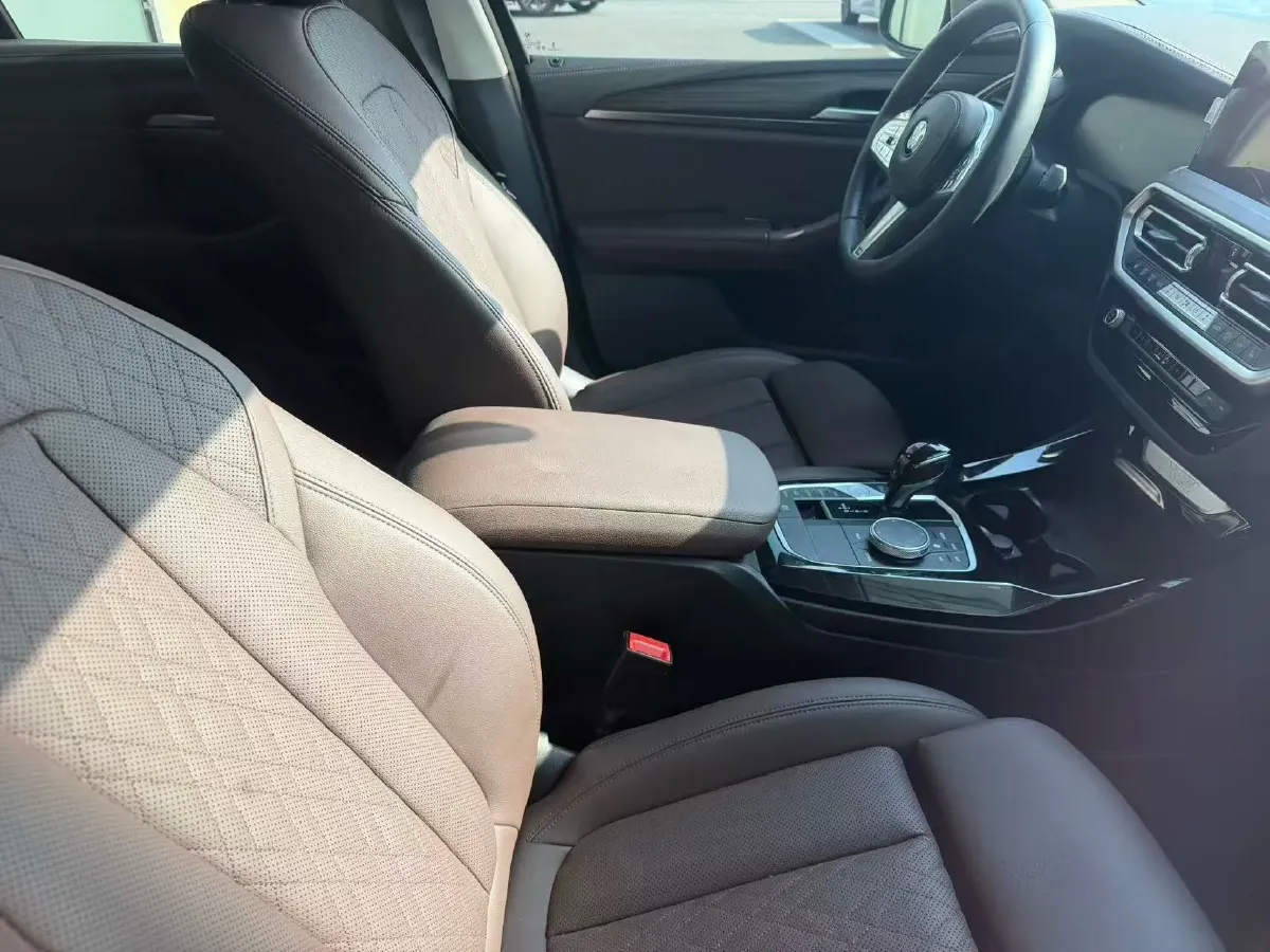 2023 BMW X3 2.0T 245HP L4 8AT,autocango,china used car exporter,china ev exporter,chinese used car exporter,chinese used ev exporter