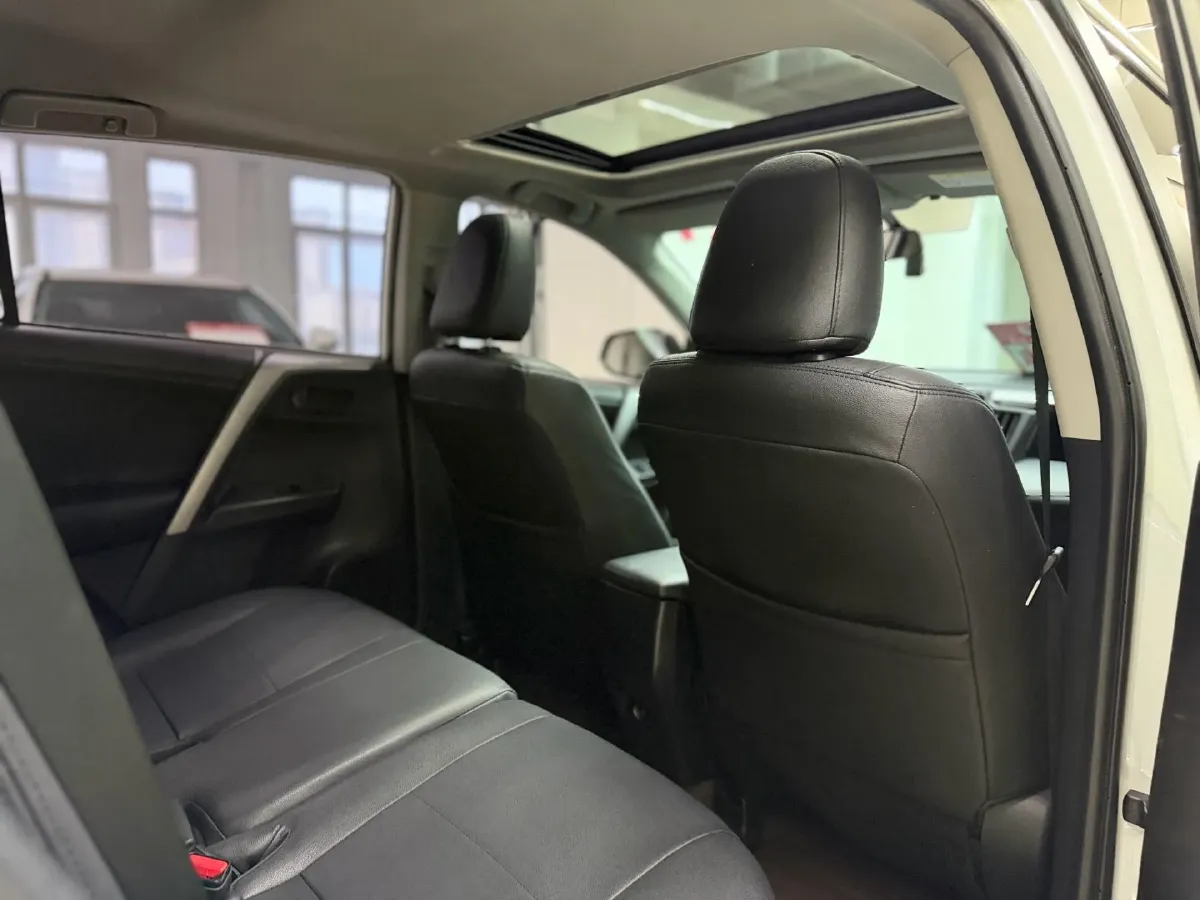 2016 Toyota RAV4 2.0L 151HP L4 CVT,autocango,china used car exporter,china ev exporter,chinese used car exporter,chinese used ev exporter