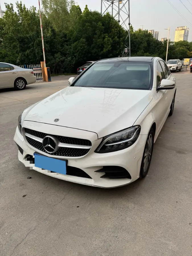 2021 Mercedes-Benz C Class 1.5T 156HP L4 9AT,autocango,china used car exporter,china ev exporter,chinese used car exporter,chinese used ev exporter
