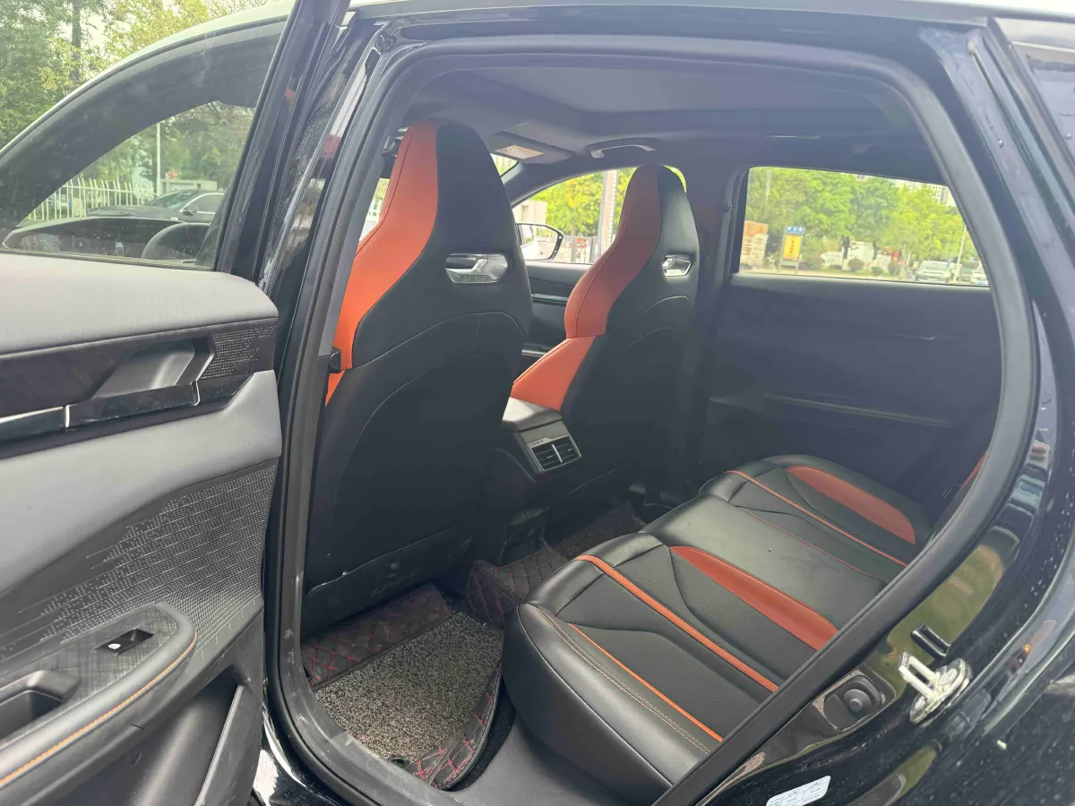 2024 ChangAn UNI-V 1.5T 188HP L4 7DCT,autocango,china used car exporter,china ev exporter,chinese used car exporter,chinese used ev exporter